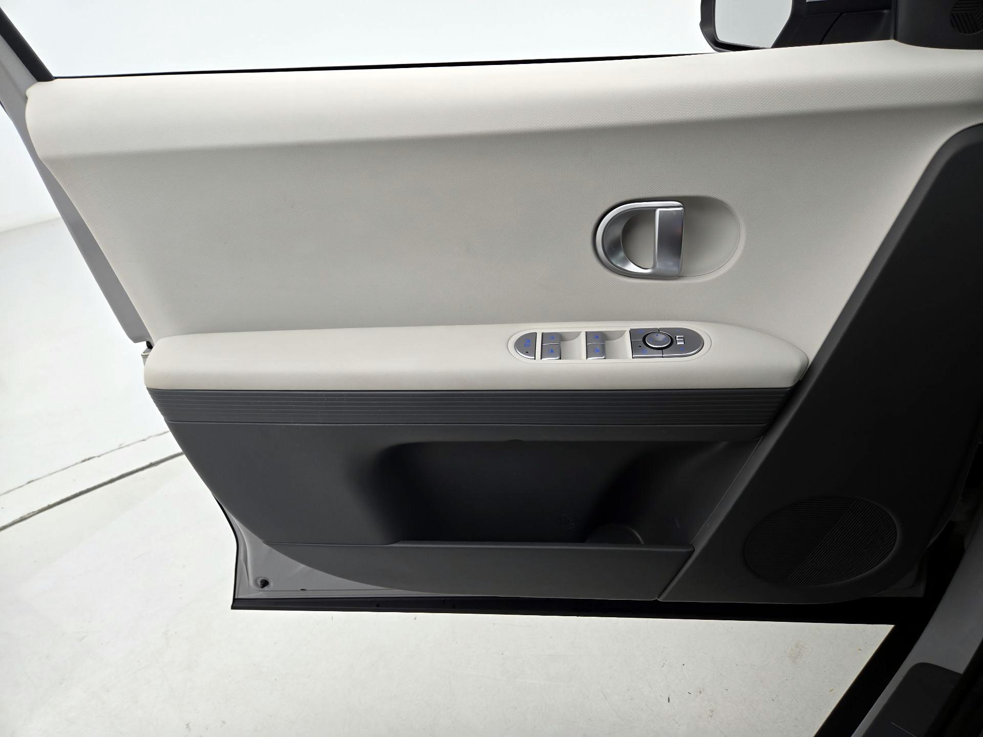 Thumbnail: 2024 Hyundai Ioniq 5 - 12