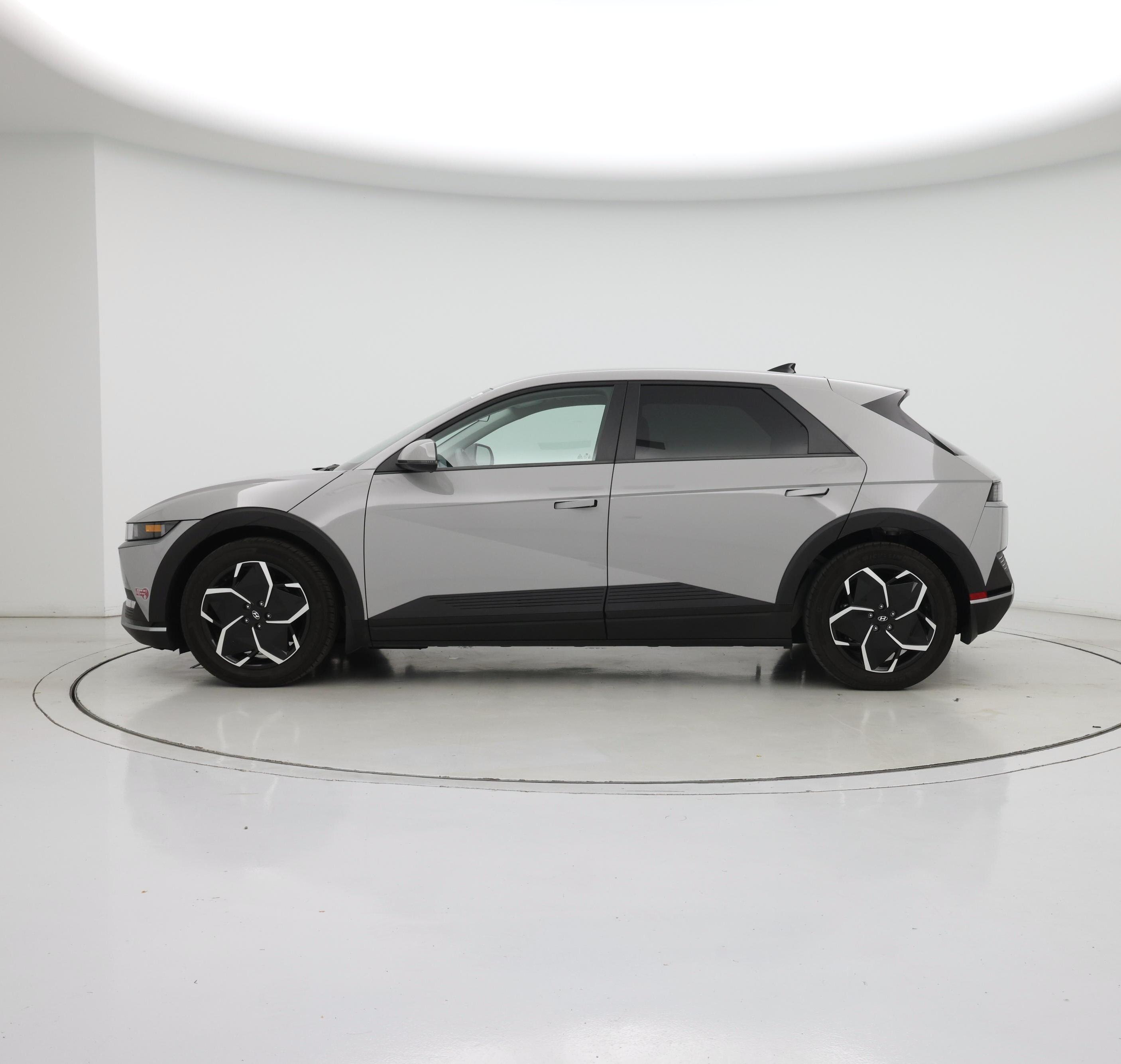 Thumbnail: 2024 Hyundai Ioniq 5 - 3