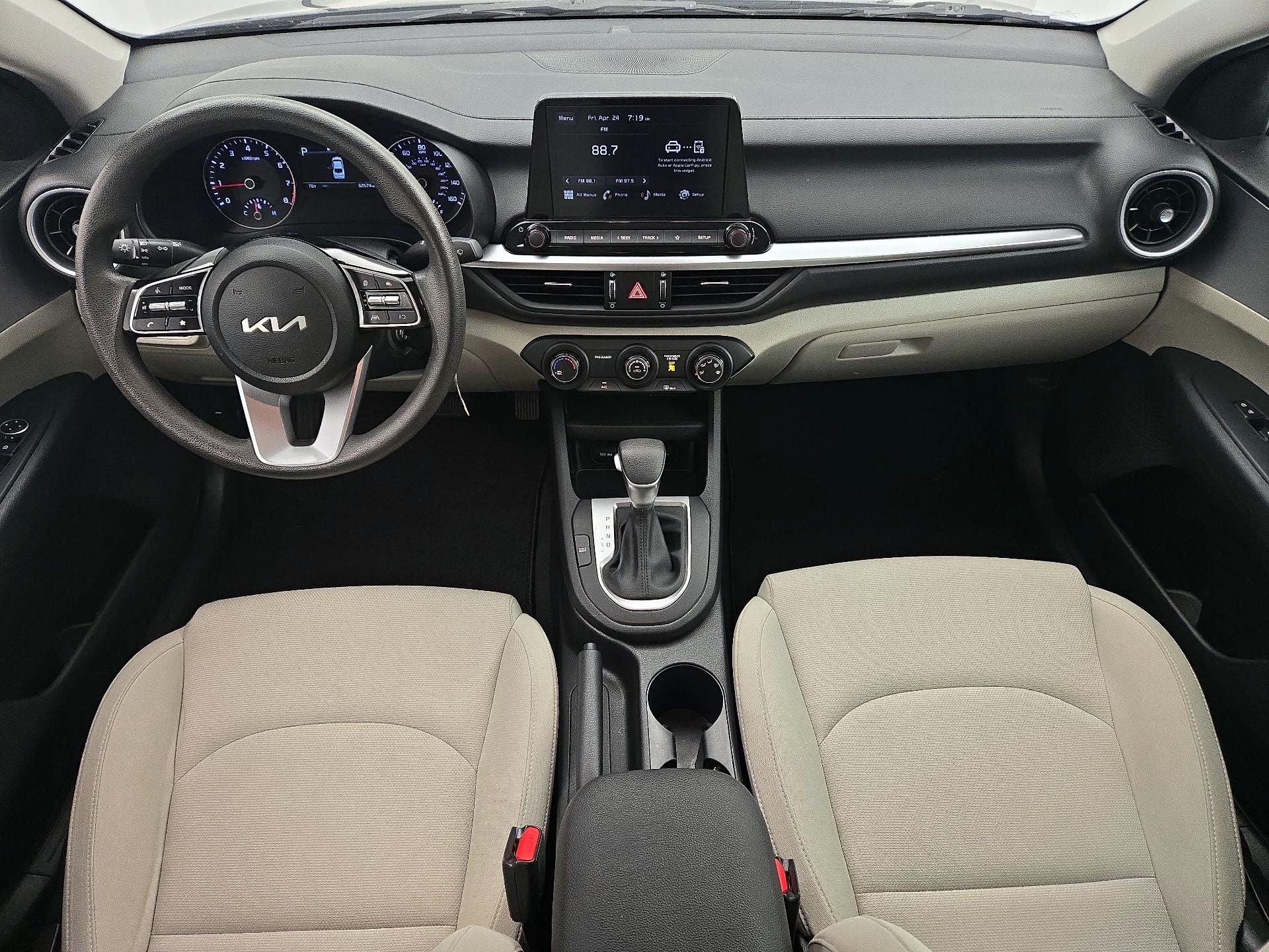 Thumbnail: 2023 Kia Forte - 9