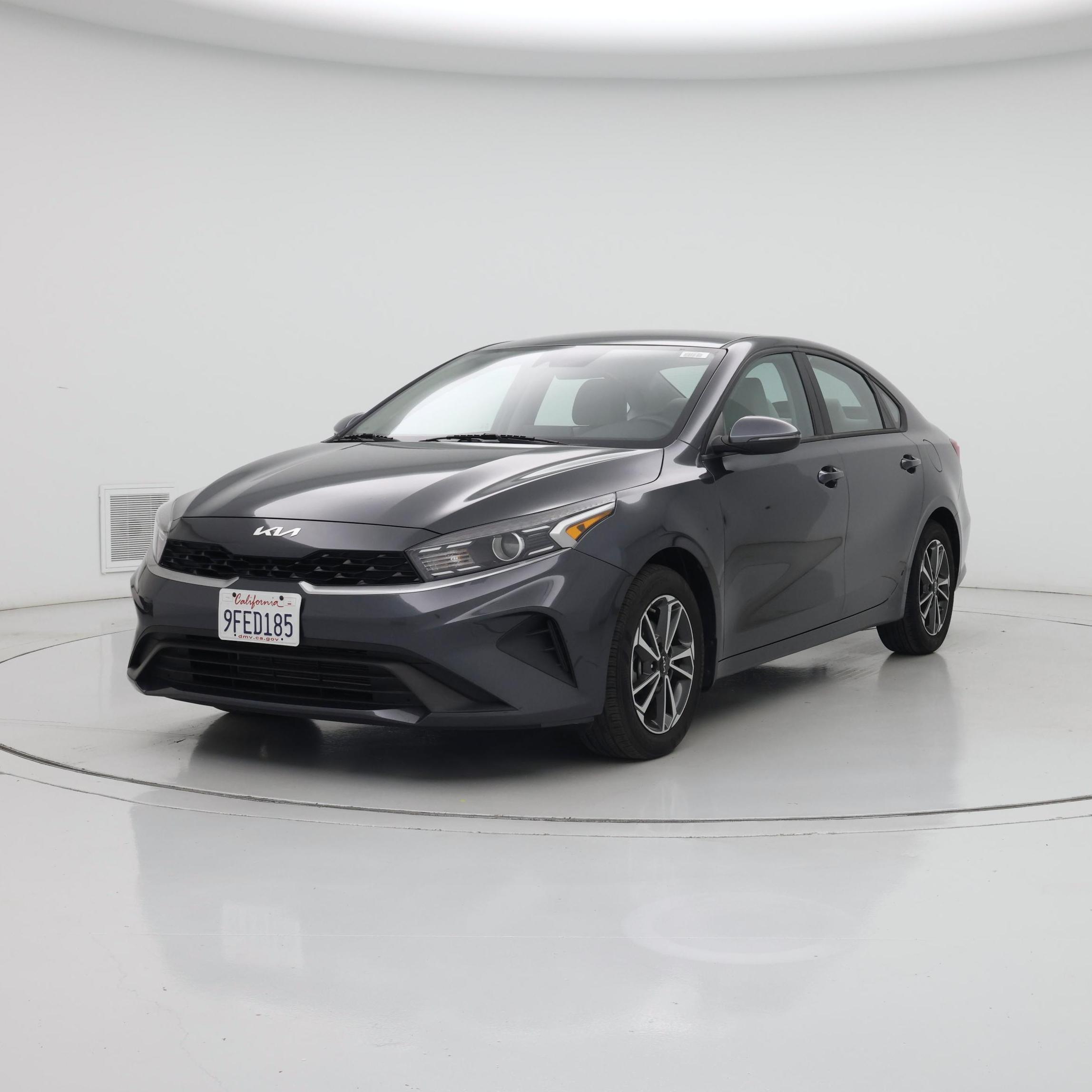 Thumbnail: 2023 Kia Forte - 4