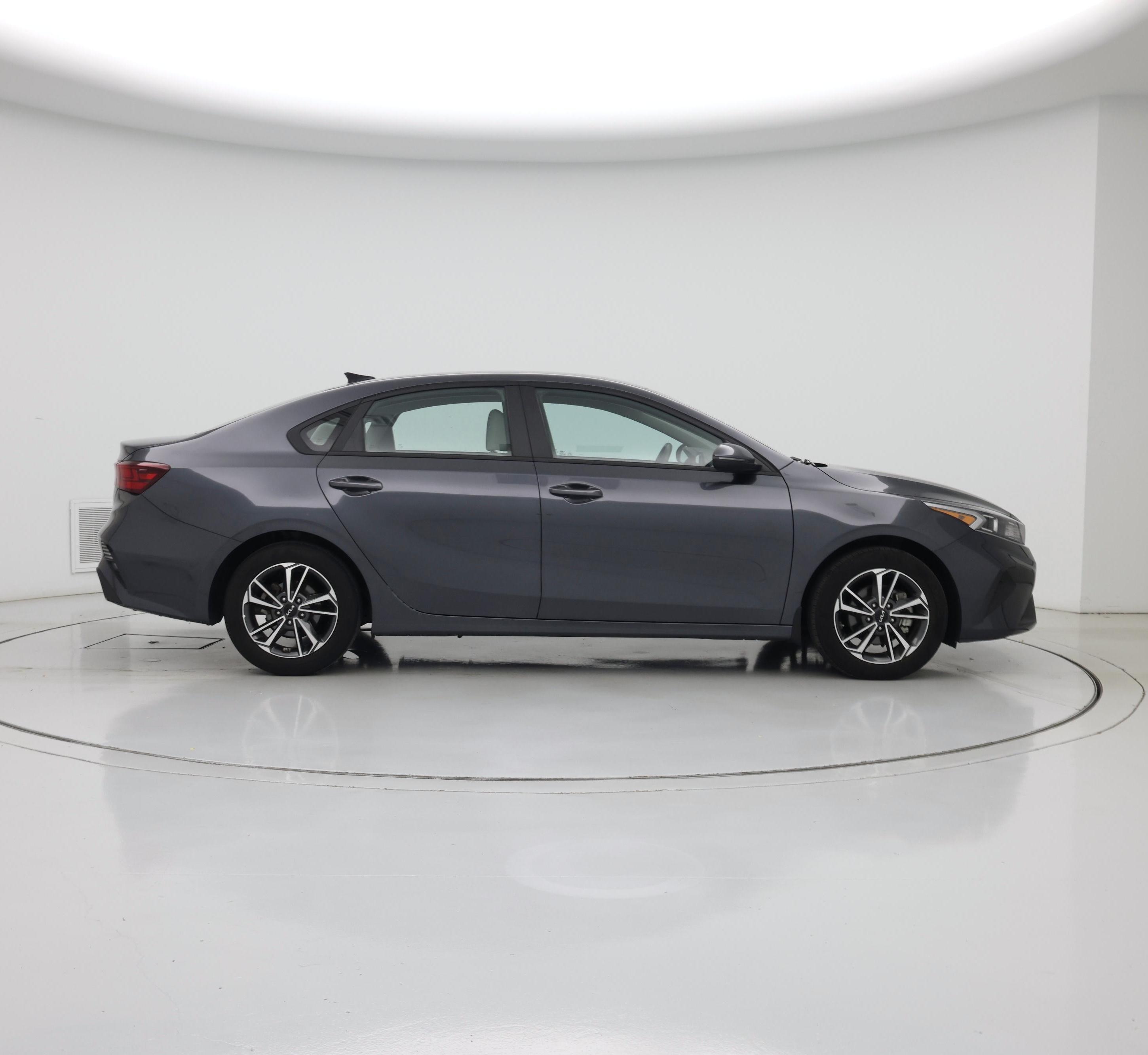 Thumbnail: 2023 Kia Forte - 7