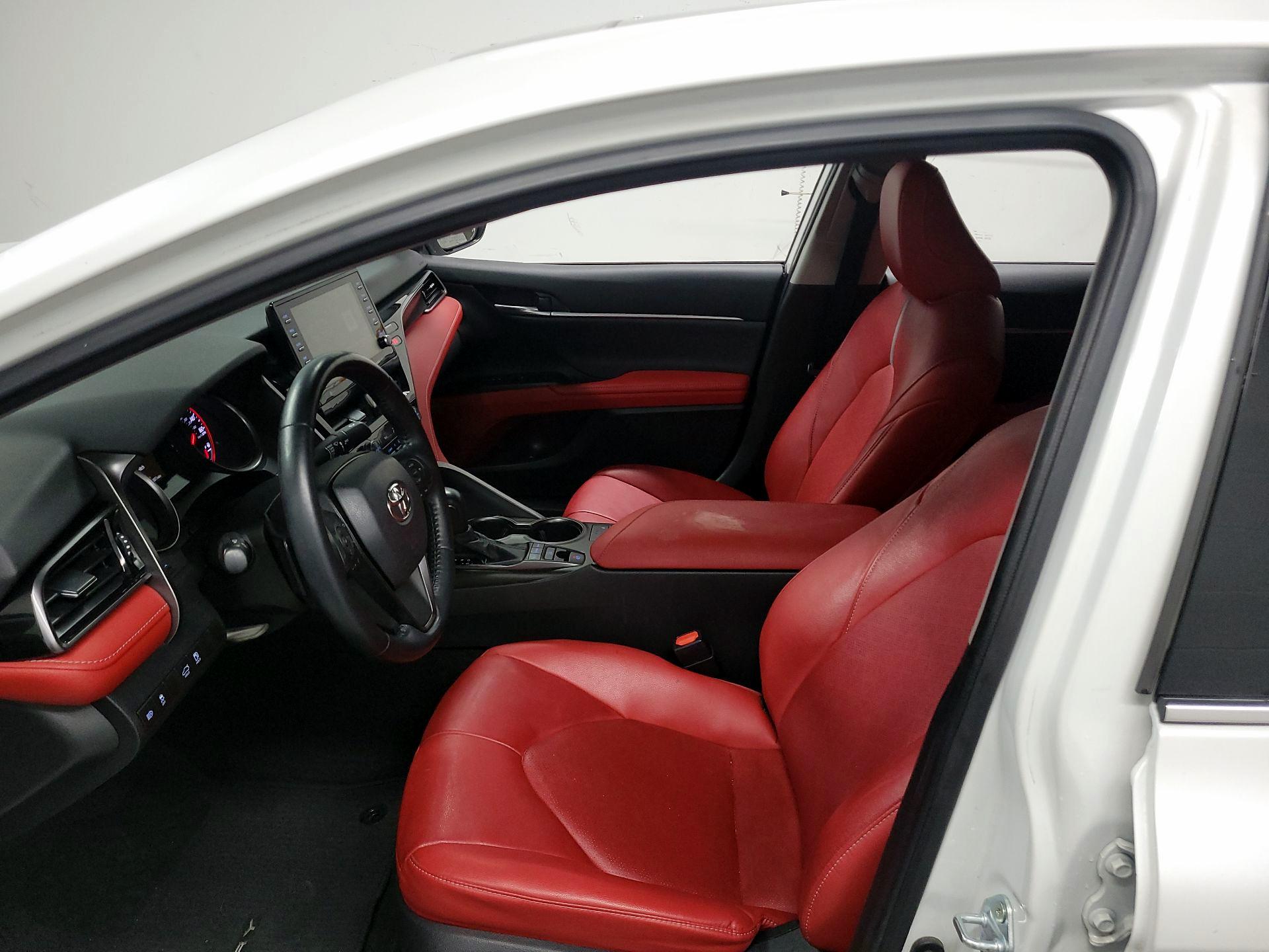 Thumbnail: 2021 Toyota Camry - 11