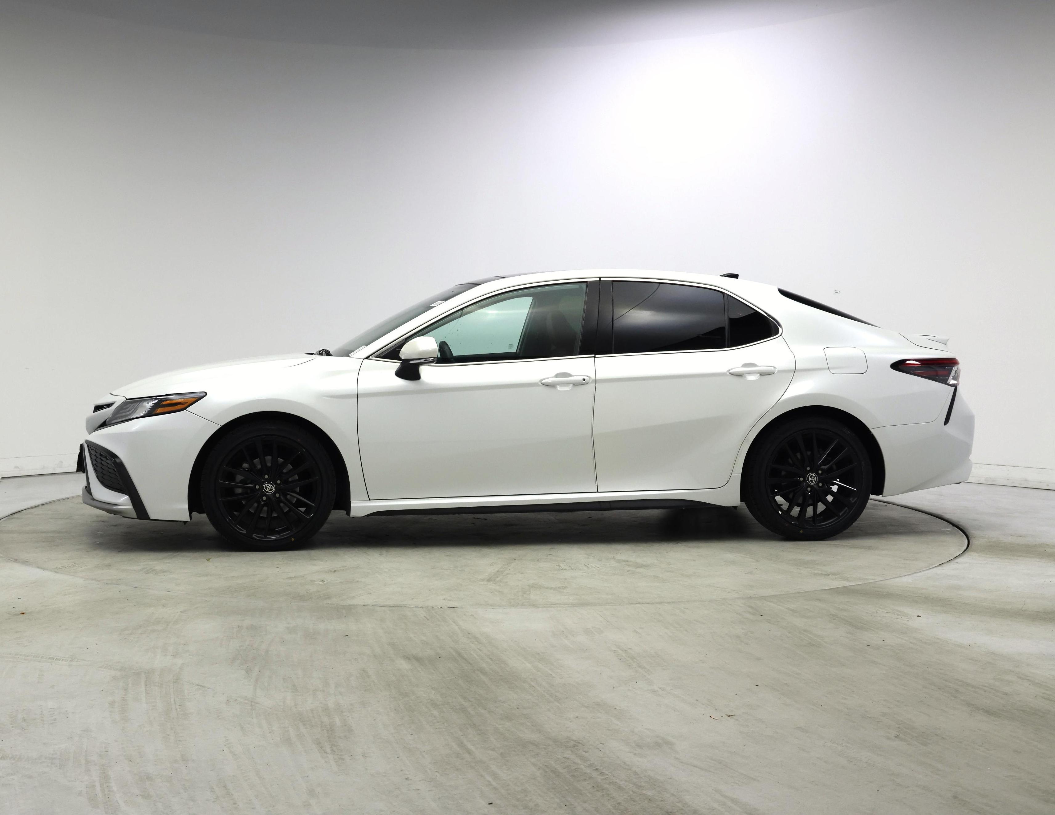 Thumbnail: 2021 Toyota Camry - 3