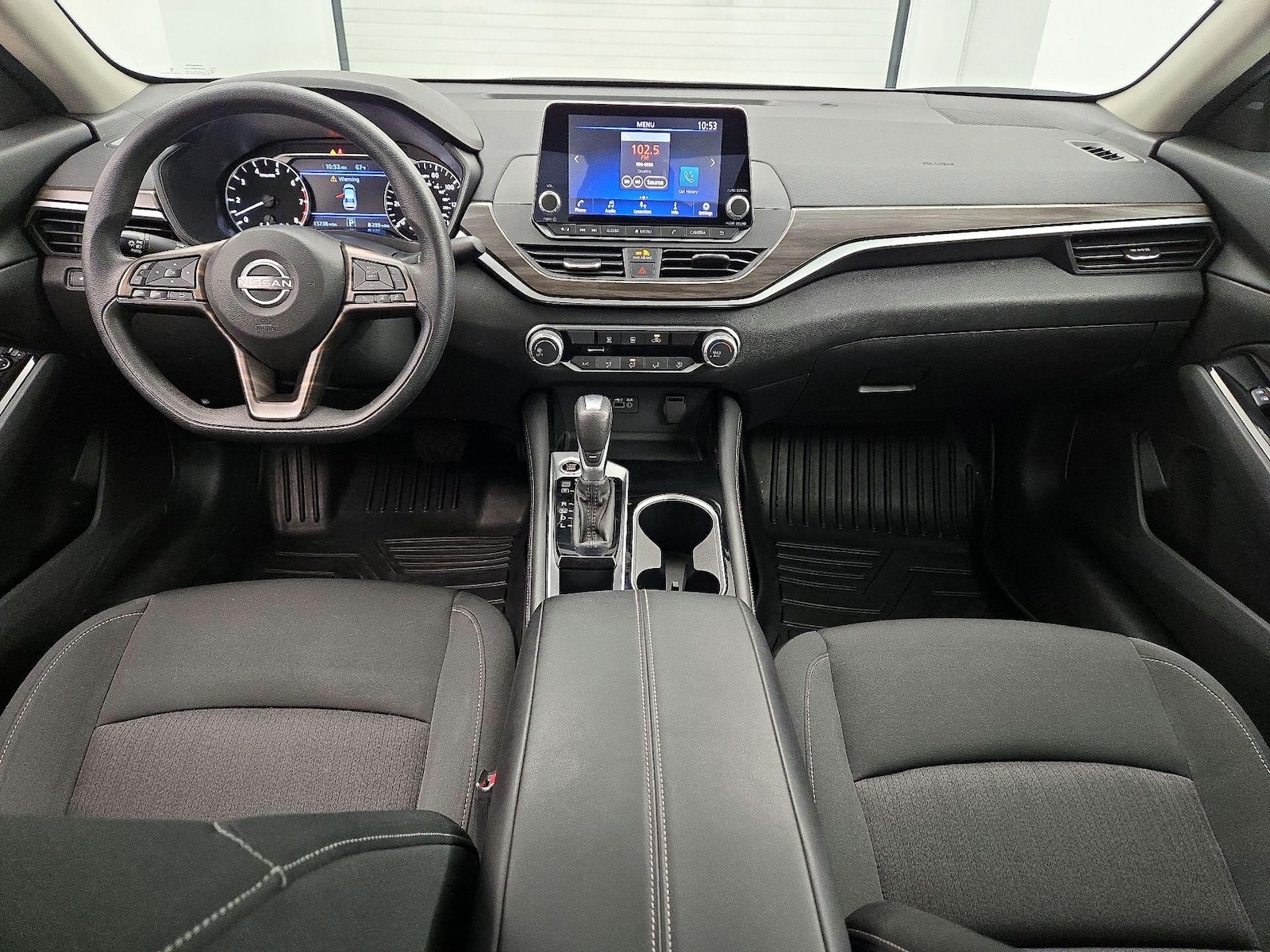 2023 Nissan Altima SV - Photo 10