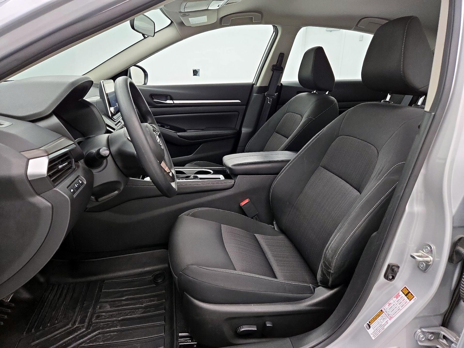 2023 Nissan Altima SV - Photo 12