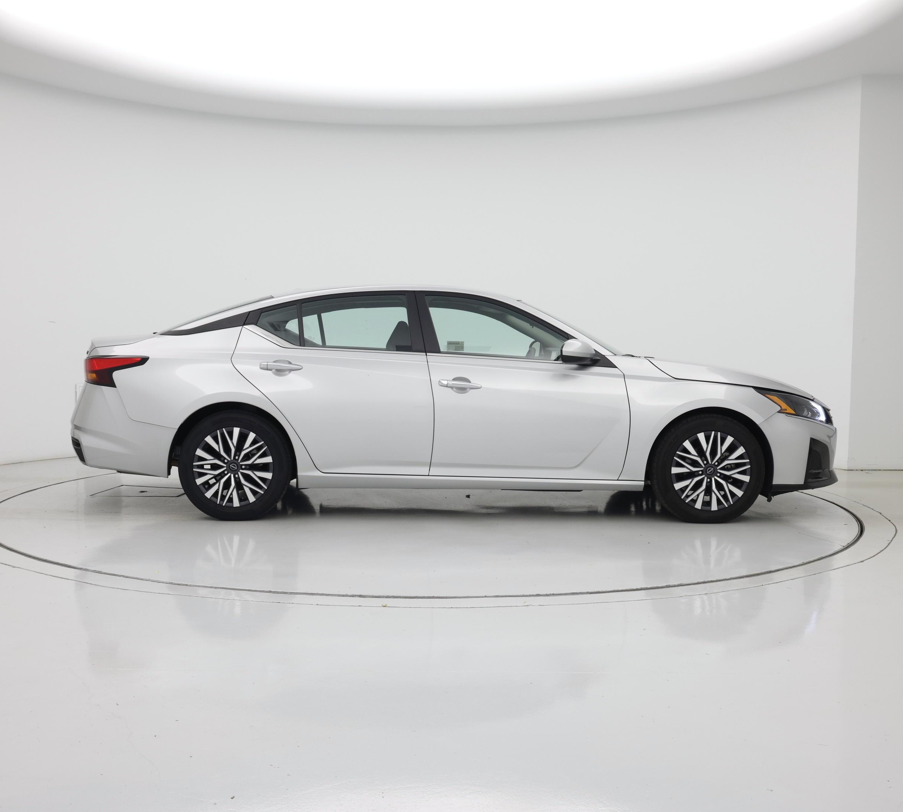 Thumbnail: 2023 Nissan Altima - 7