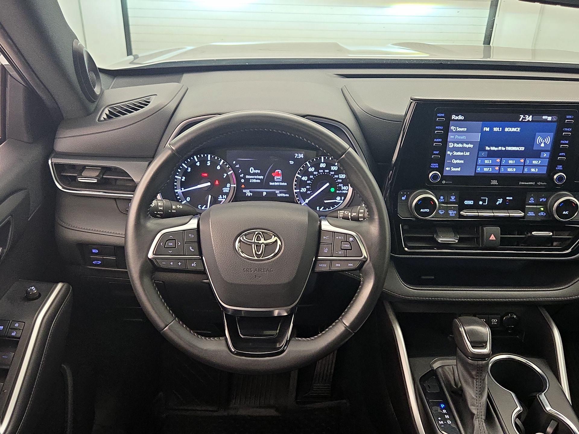 Thumbnail: 2021 Toyota Highlander - 10