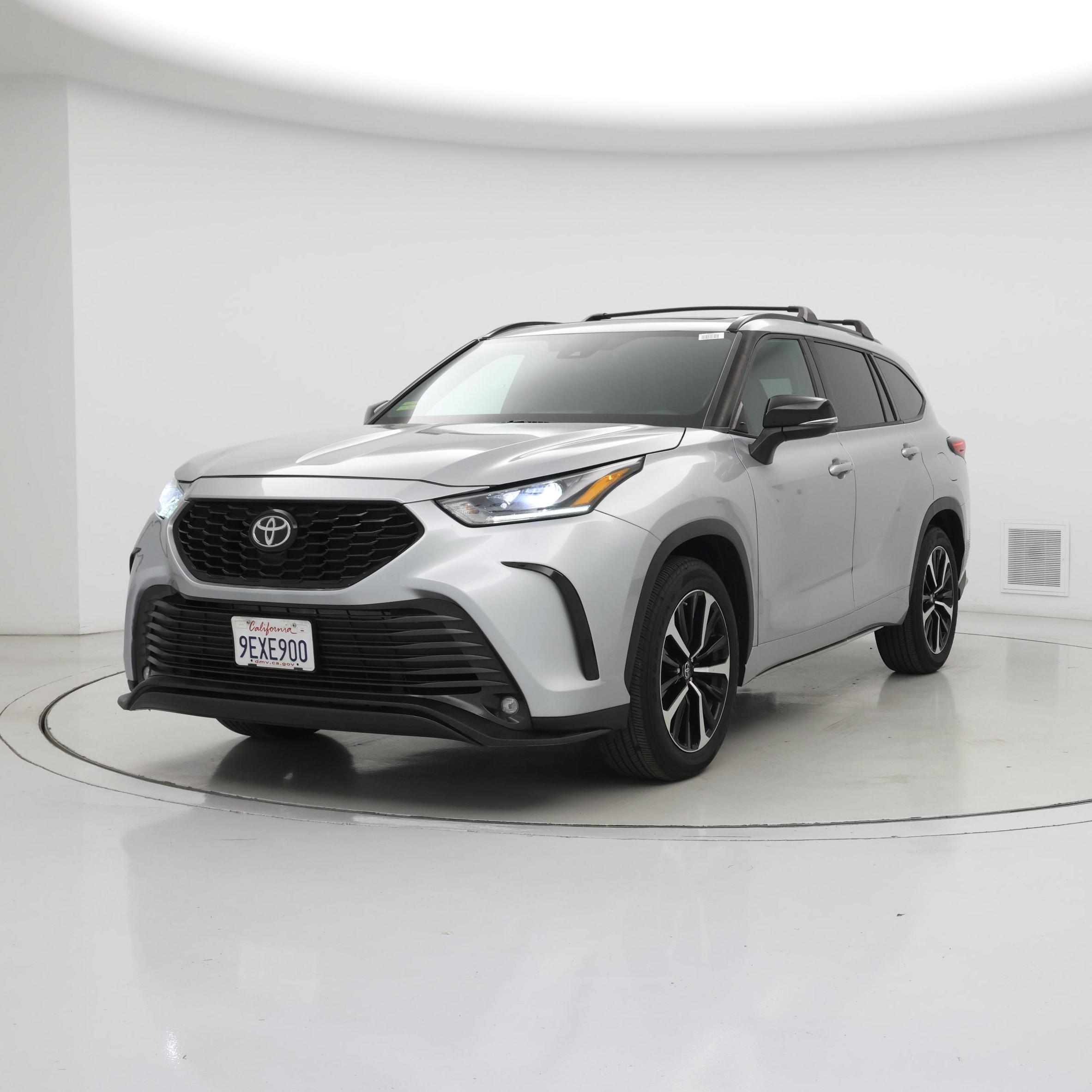 Thumbnail: 2021 Toyota Highlander - 4