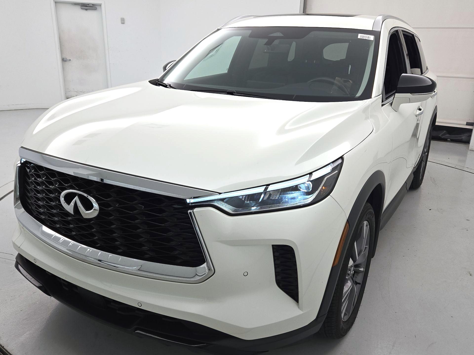Thumbnail: 2023 INFINITI QX60 - 3