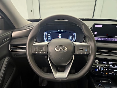 Steering Wheel & Instrument Cluster (On)