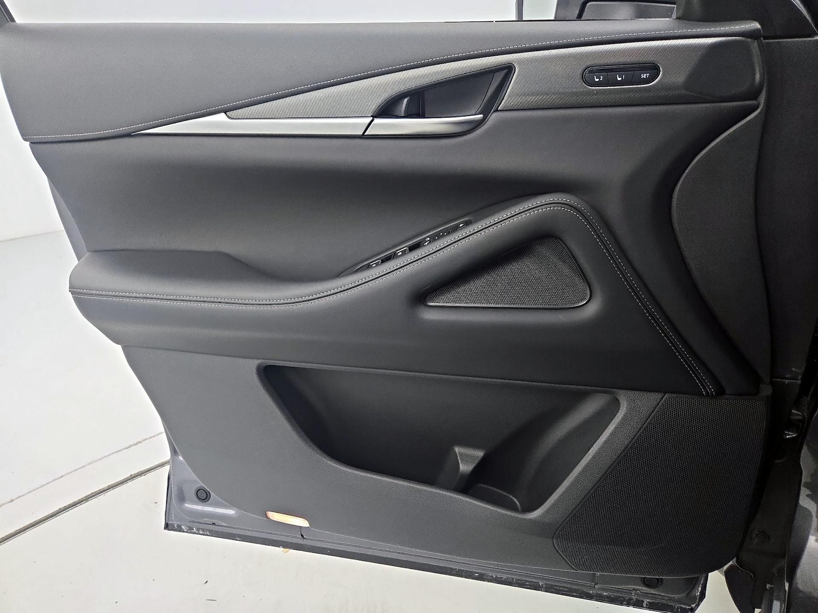 2023 INFINITI QX60 LUXE - Photo 13