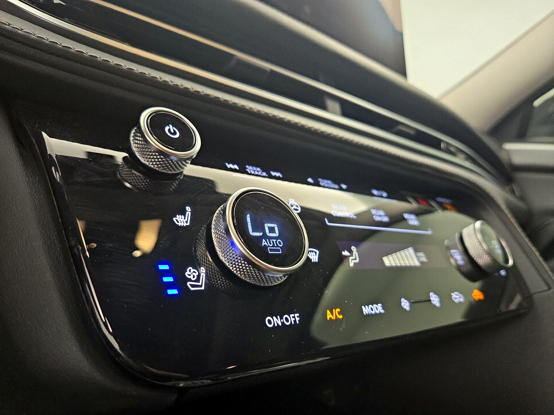 Thumbnail: 2023 INFINITI QX60 - 17