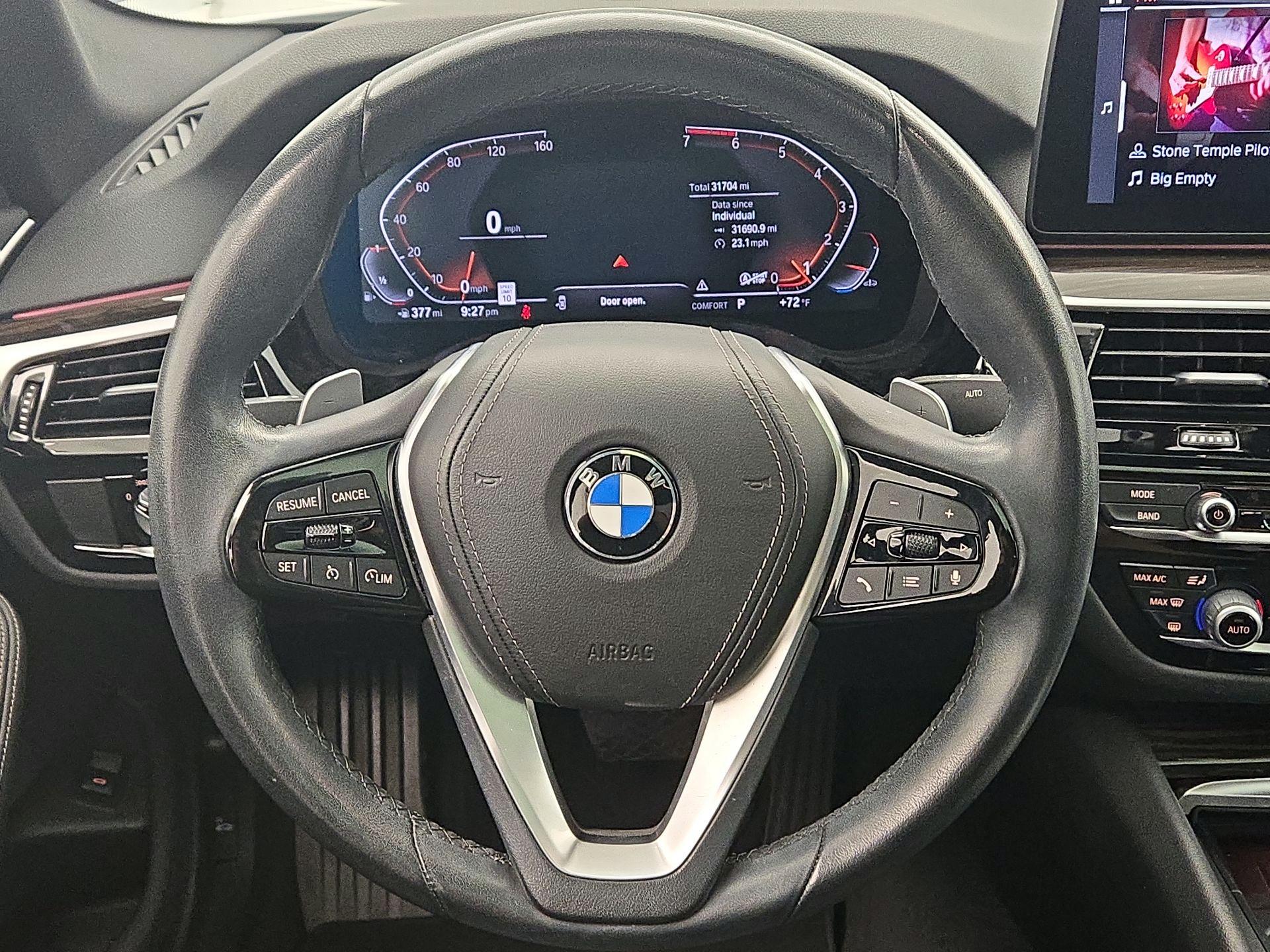 Thumbnail: 2023 BMW 5 Series - 10