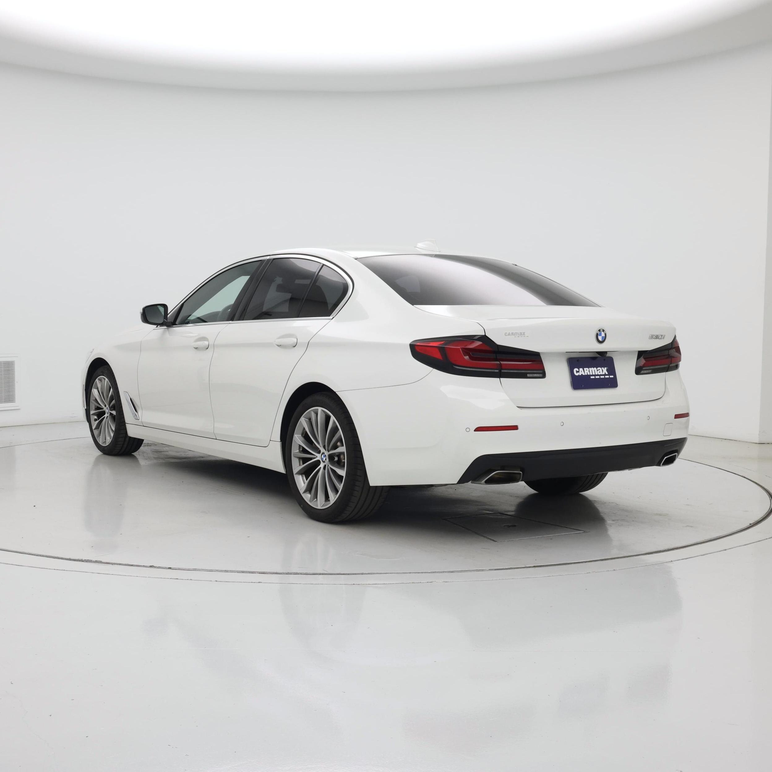 Thumbnail: 2023 BMW 5 Series - 2
