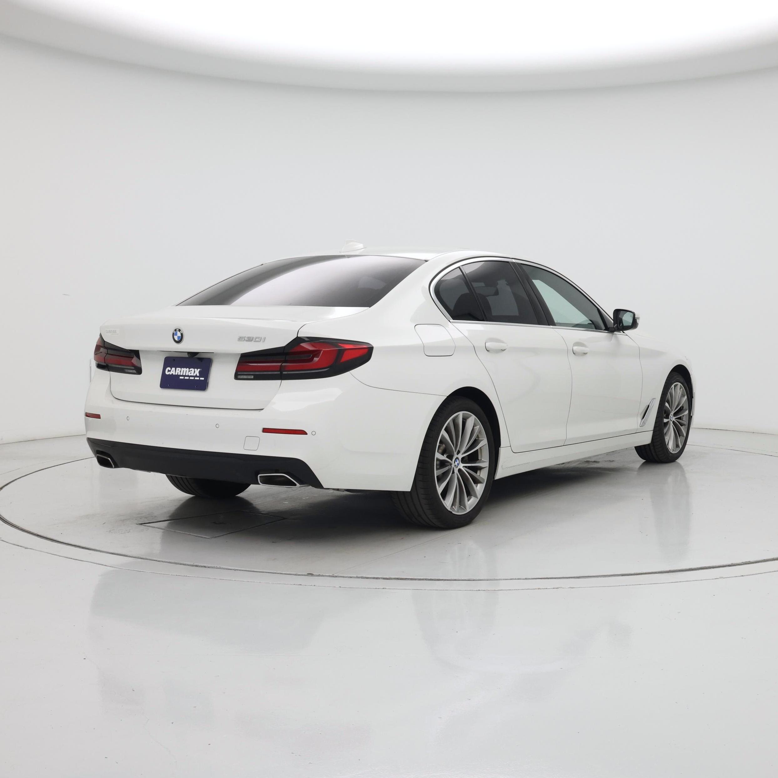 Thumbnail: 2023 BMW 5 Series - 8