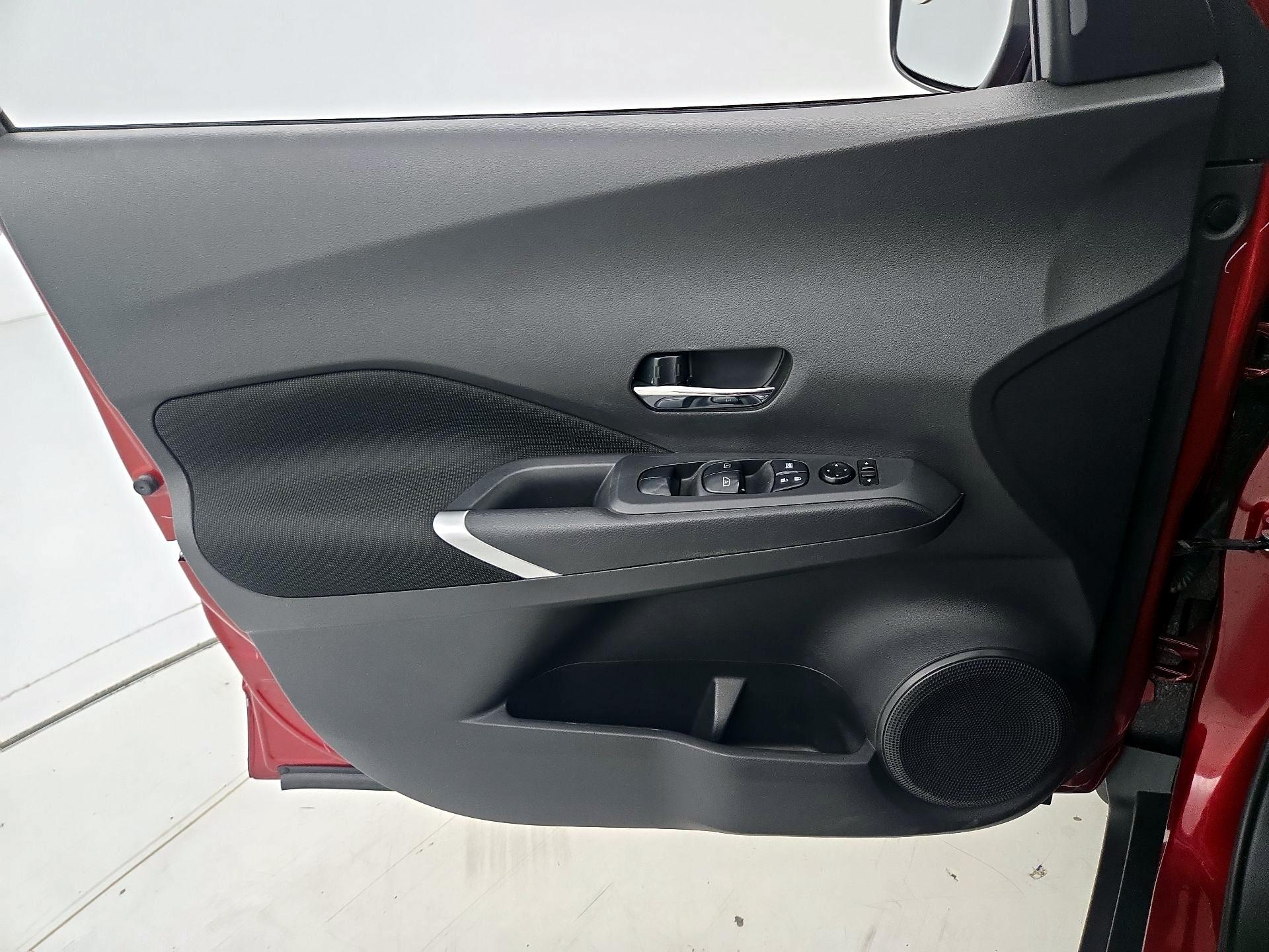 Thumbnail: 2022 Nissan Kicks - 12