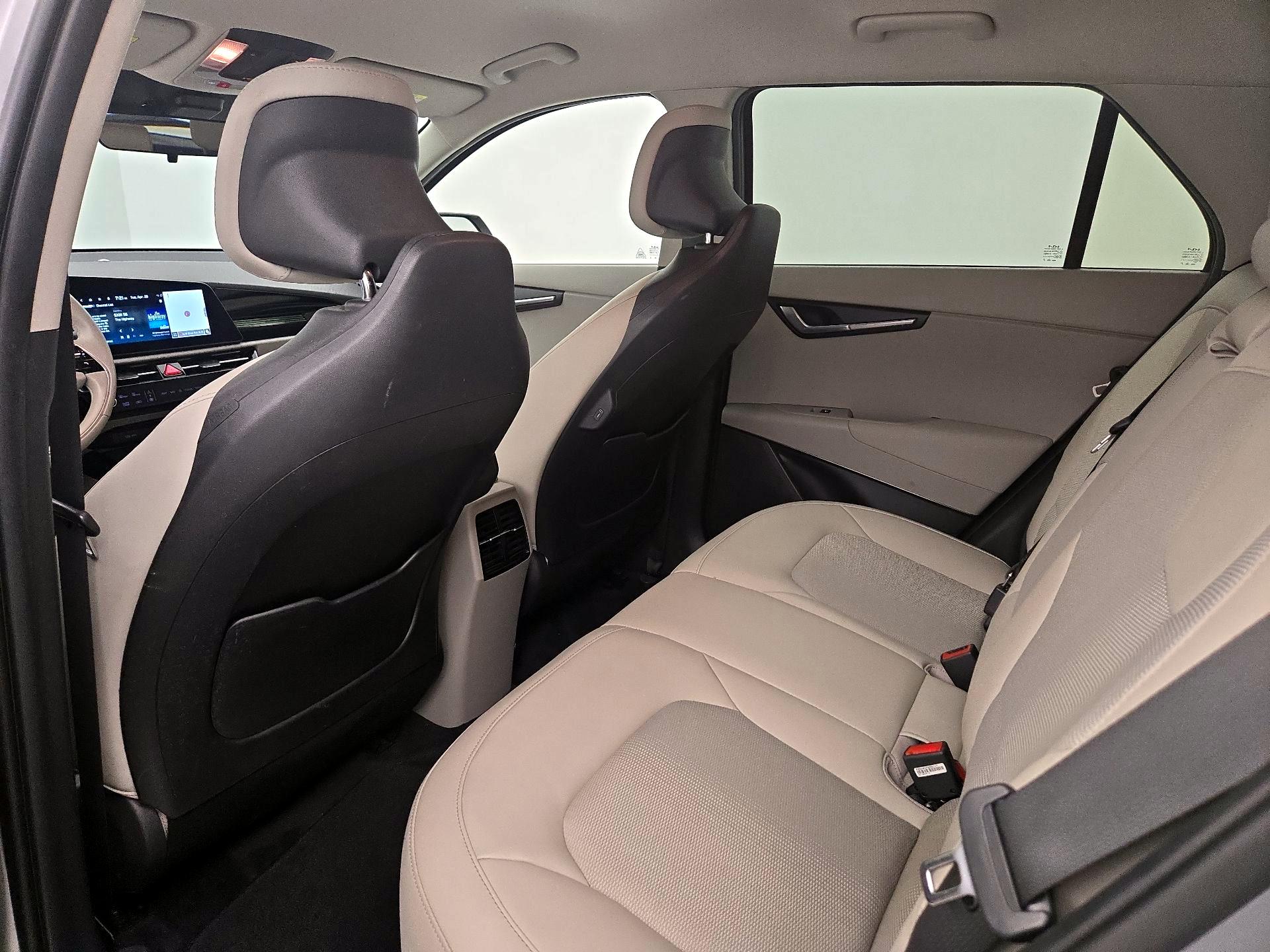 Thumbnail: 2023 Kia Niro - 20