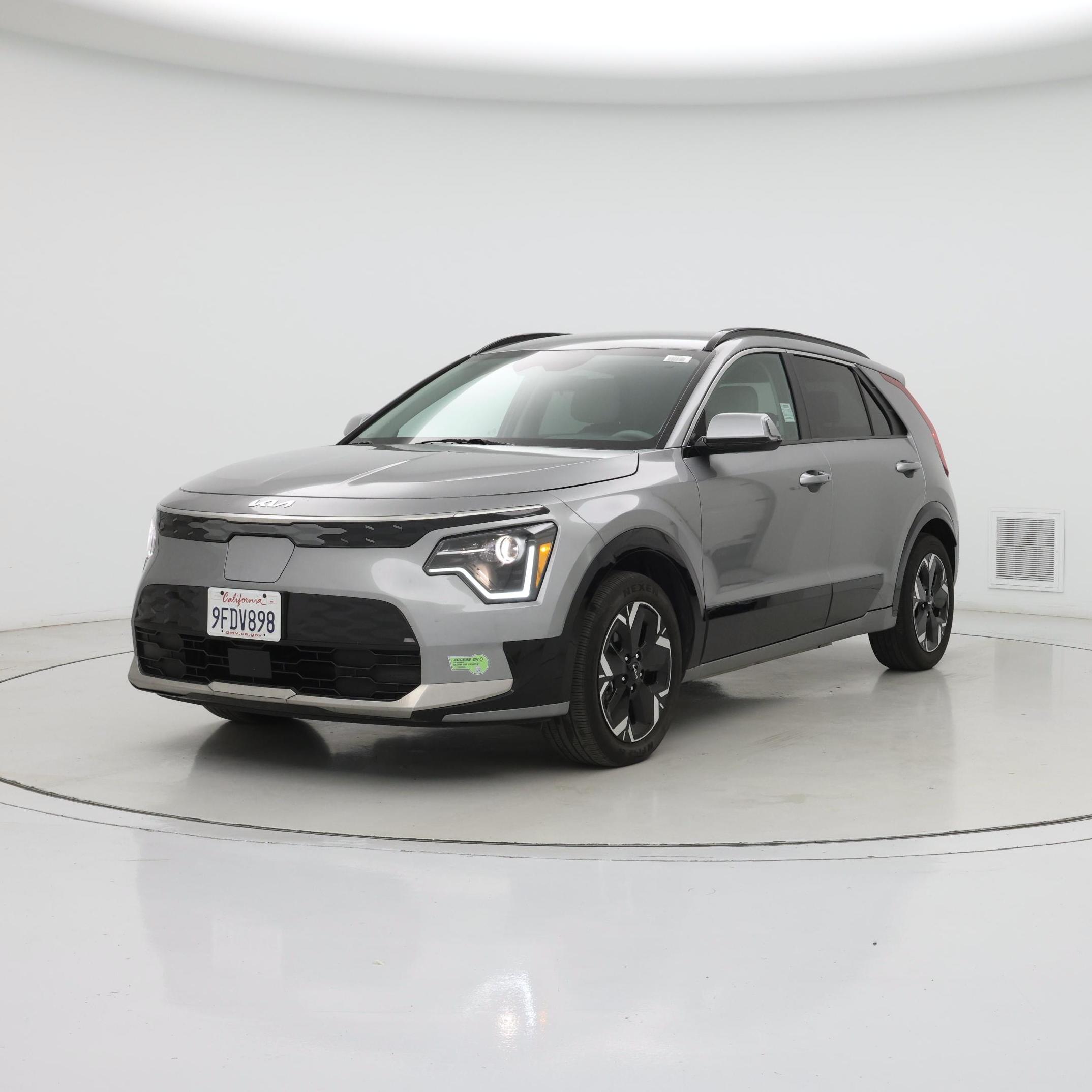 Thumbnail: 2023 Kia Niro - 4