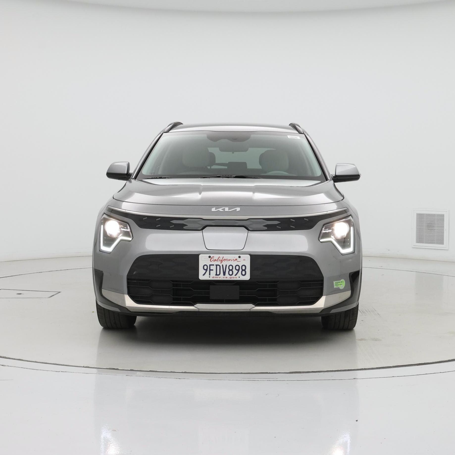 Thumbnail: 2023 Kia Niro - 5
