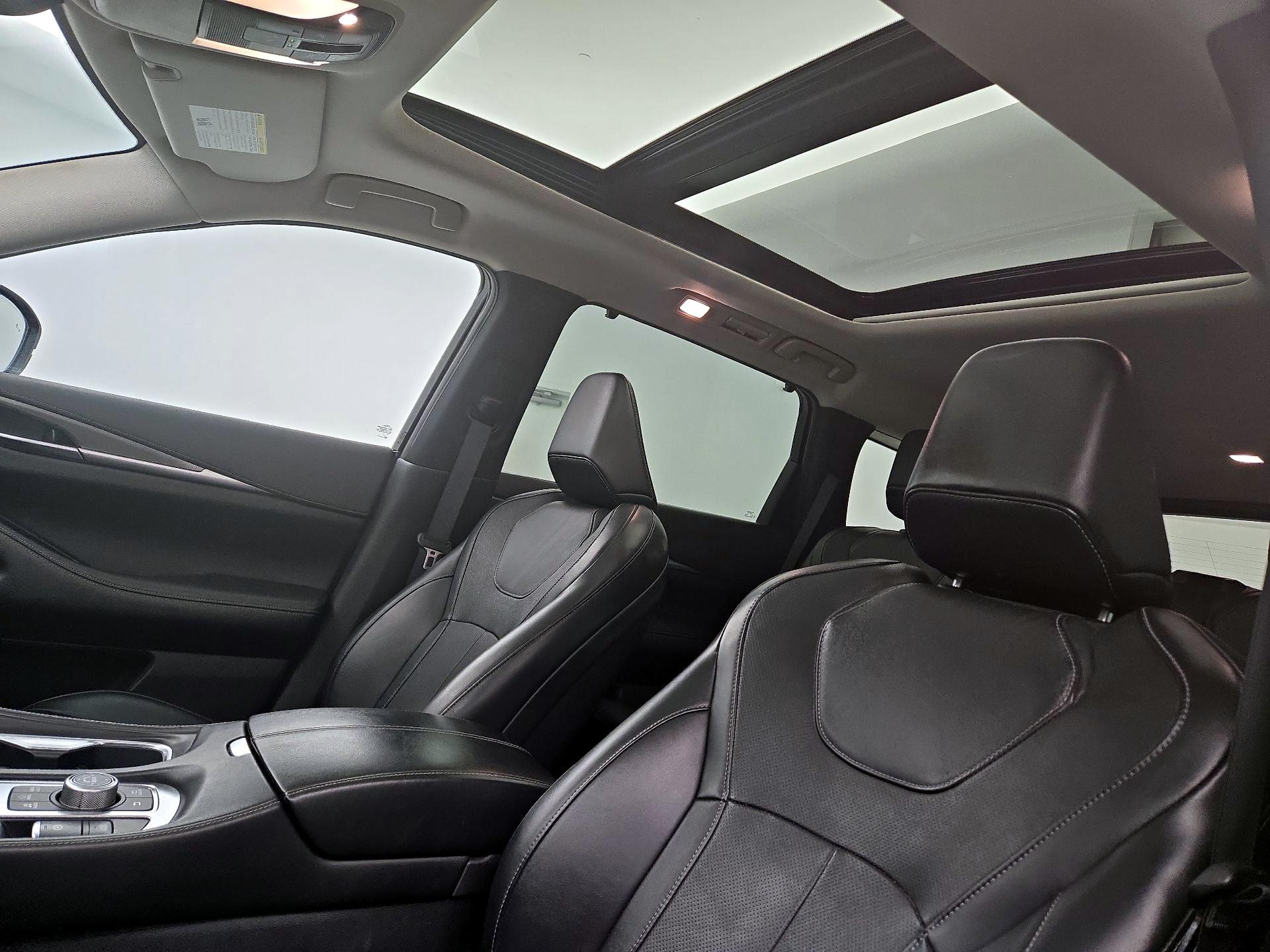 Thumbnail: 2023 INFINITI QX60 - 18