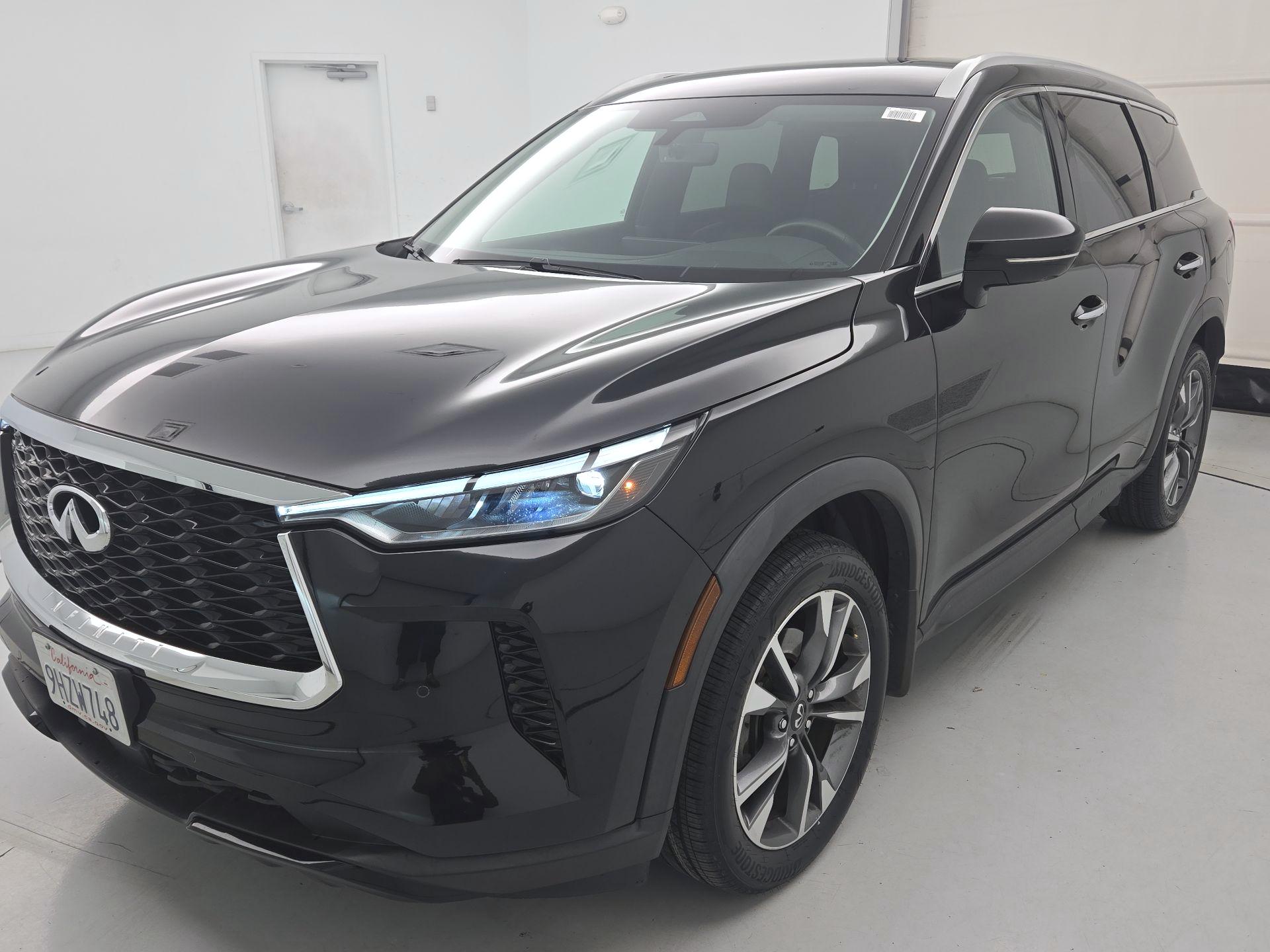Thumbnail: 2023 INFINITI QX60 - 3