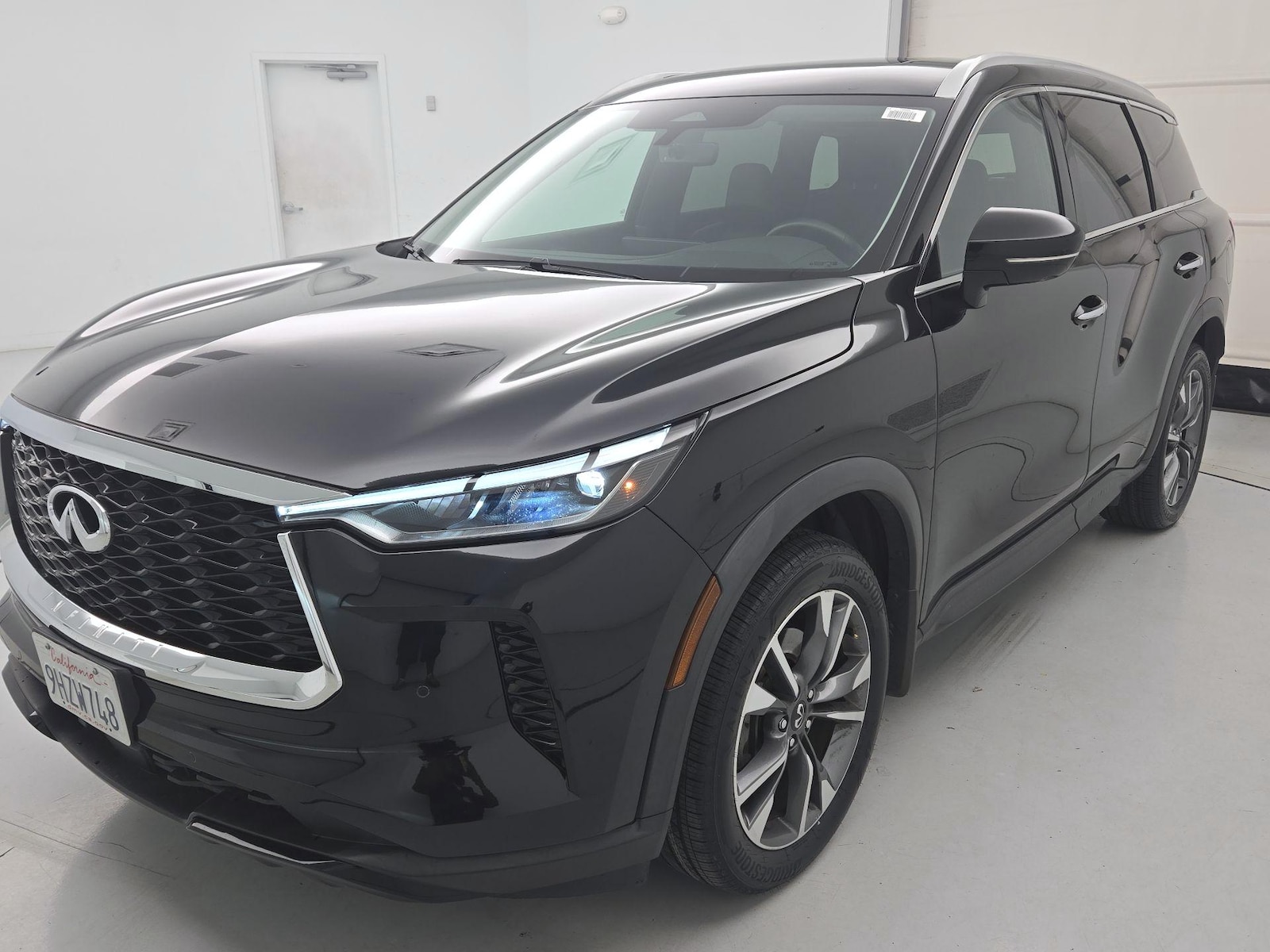 2023 INFINITI QX60 LUXE - Photo 3