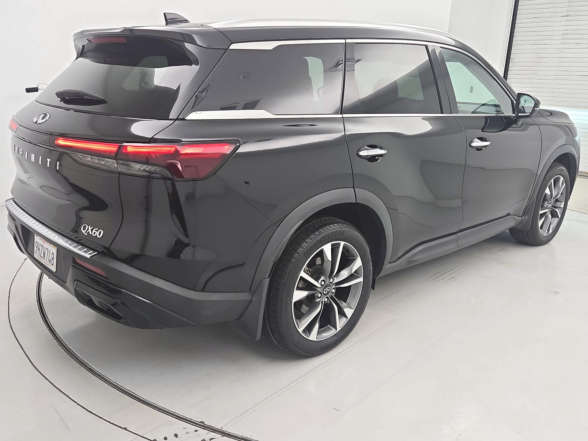 Thumbnail: 2023 INFINITI QX60 - 5