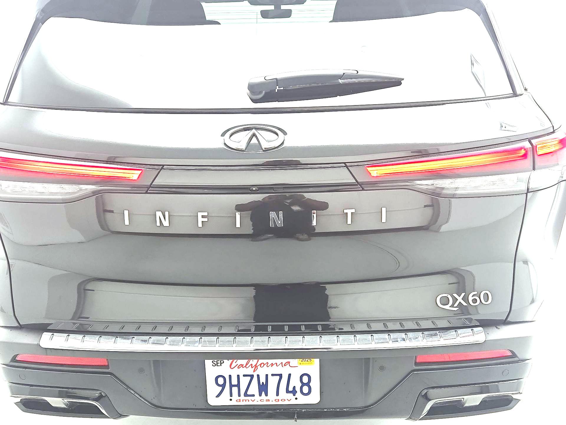 Thumbnail: 2023 INFINITI QX60 - 6