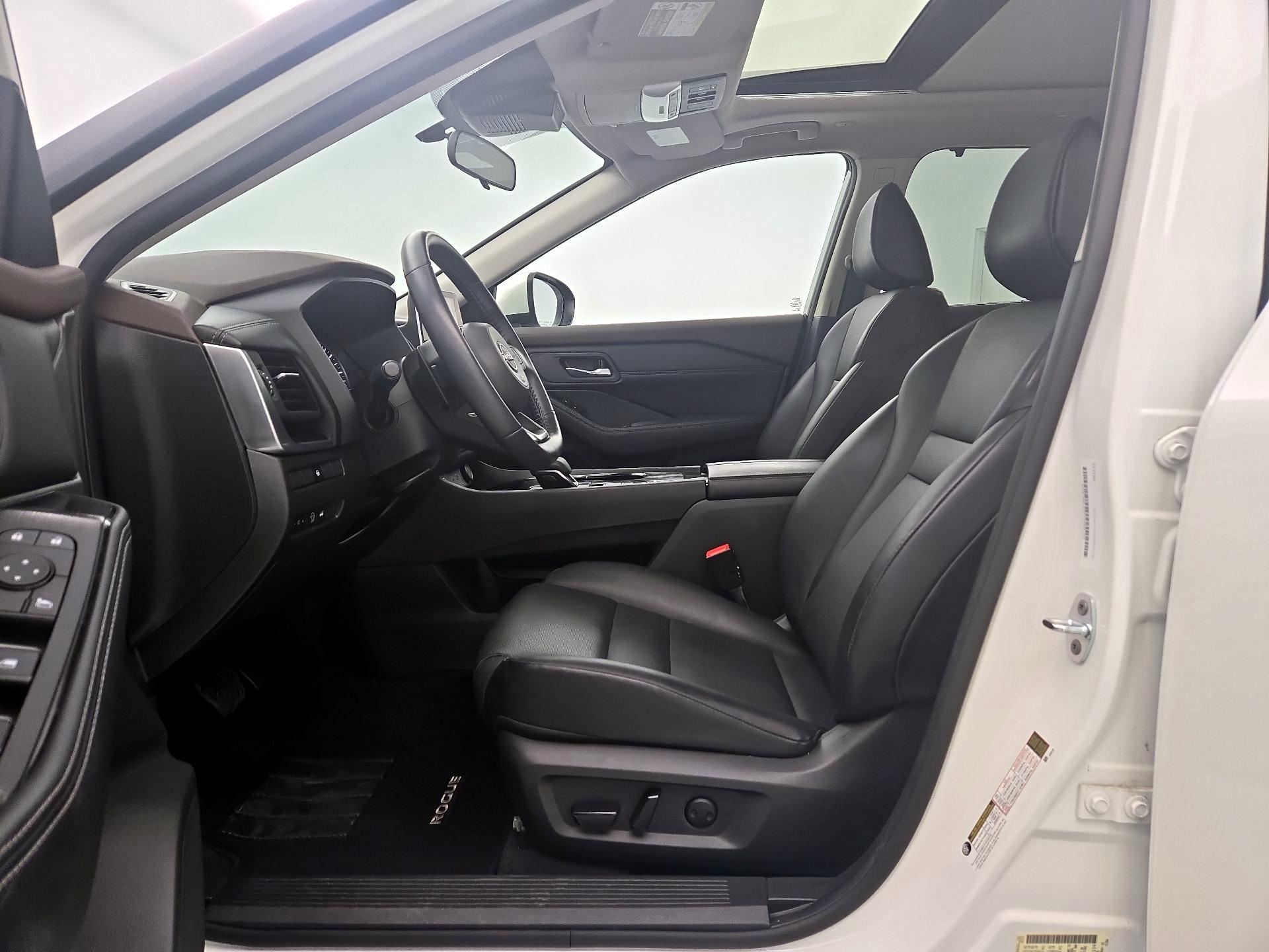 Thumbnail: 2023 Nissan Rogue - 11