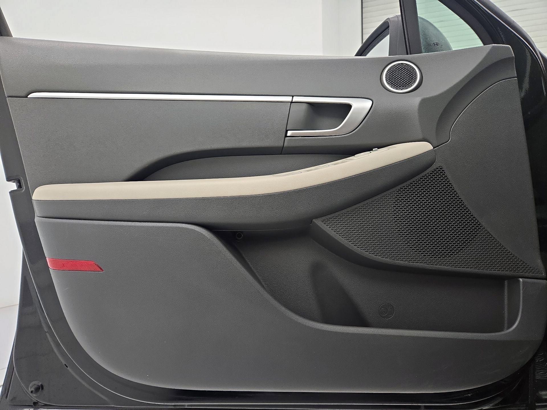 Thumbnail: 2023 Hyundai Sonata - 12
