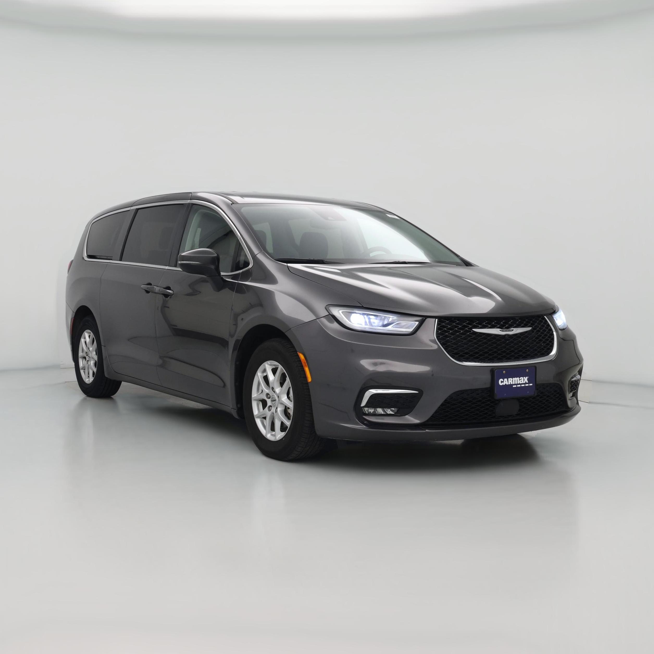 Thumbnail: 2023 Chrysler Pacifica - 1