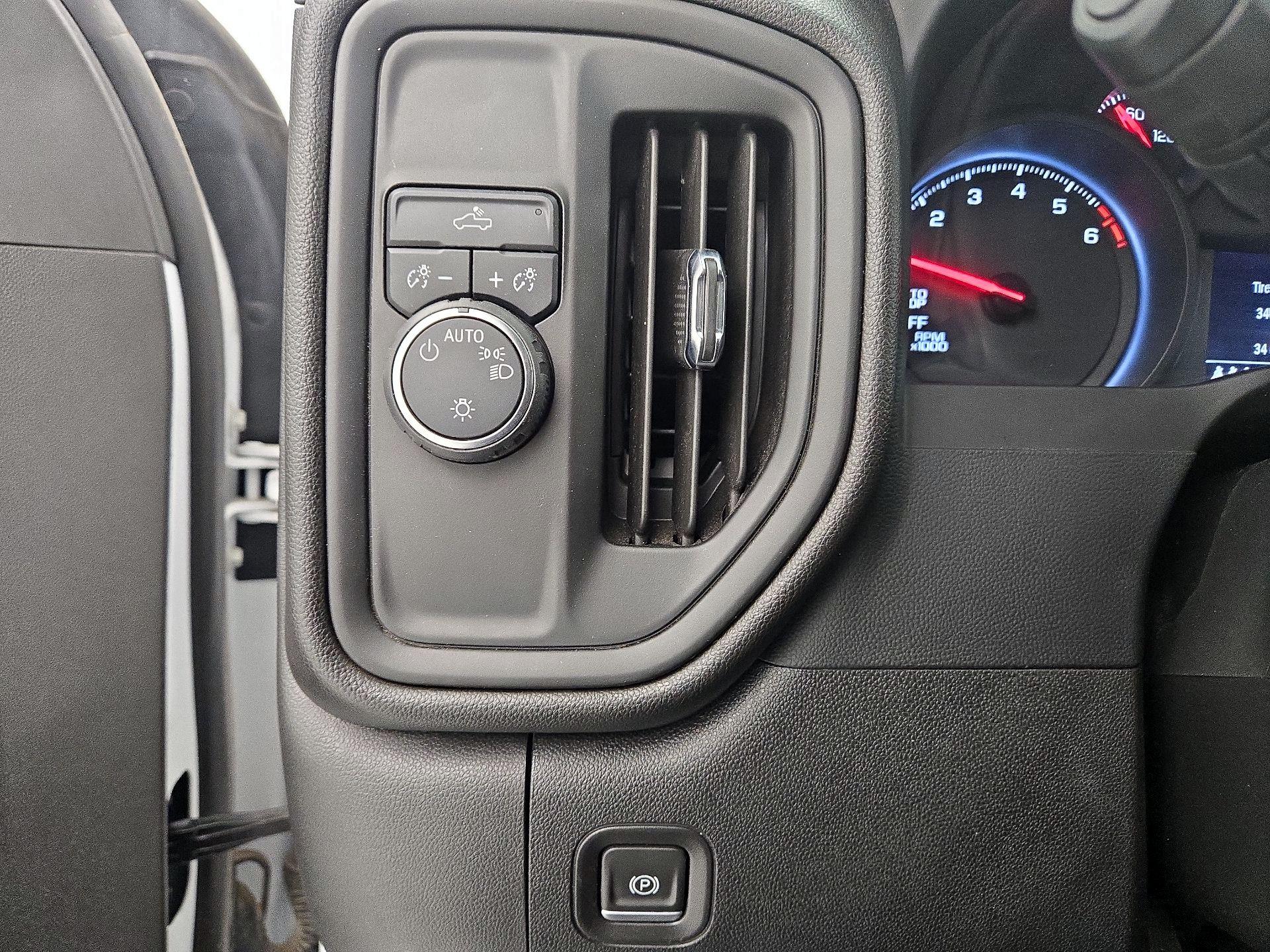 Thumbnail: 2024 Chevrolet Silverado 1500 - 13