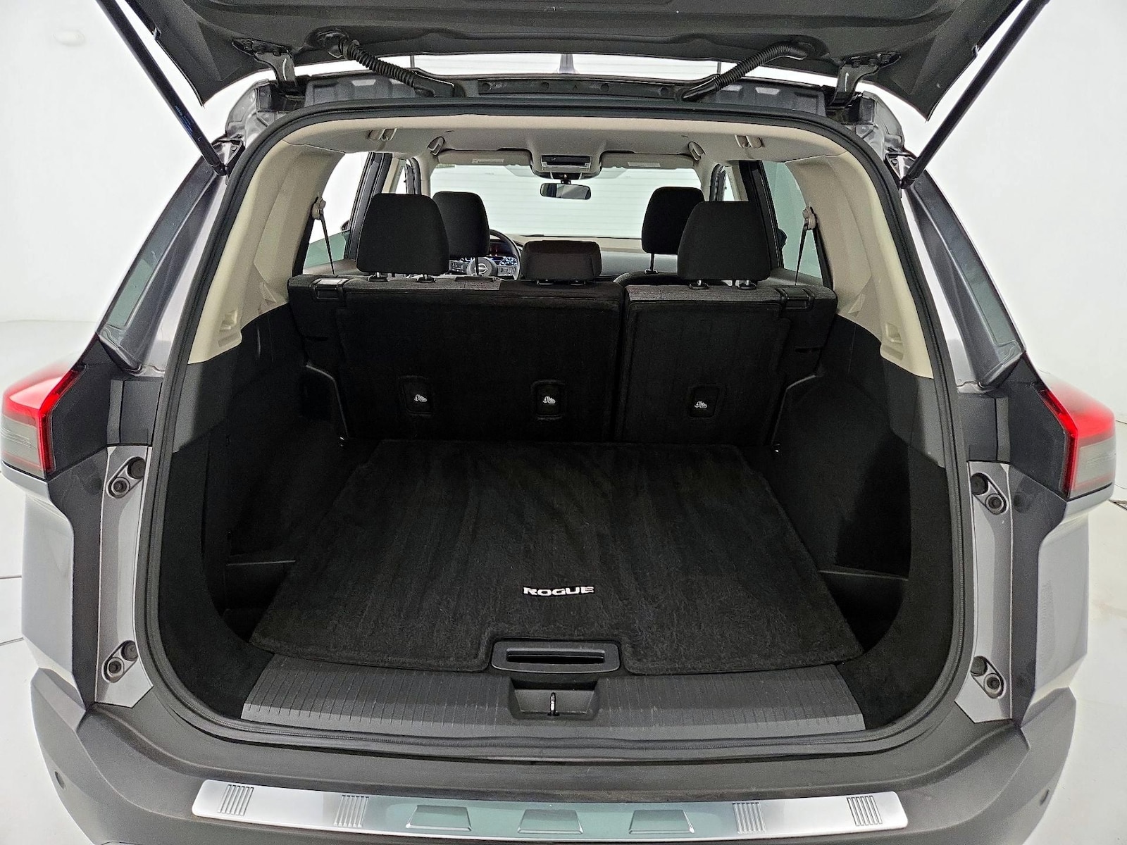 2023 Nissan Rogue SV - Photo 19