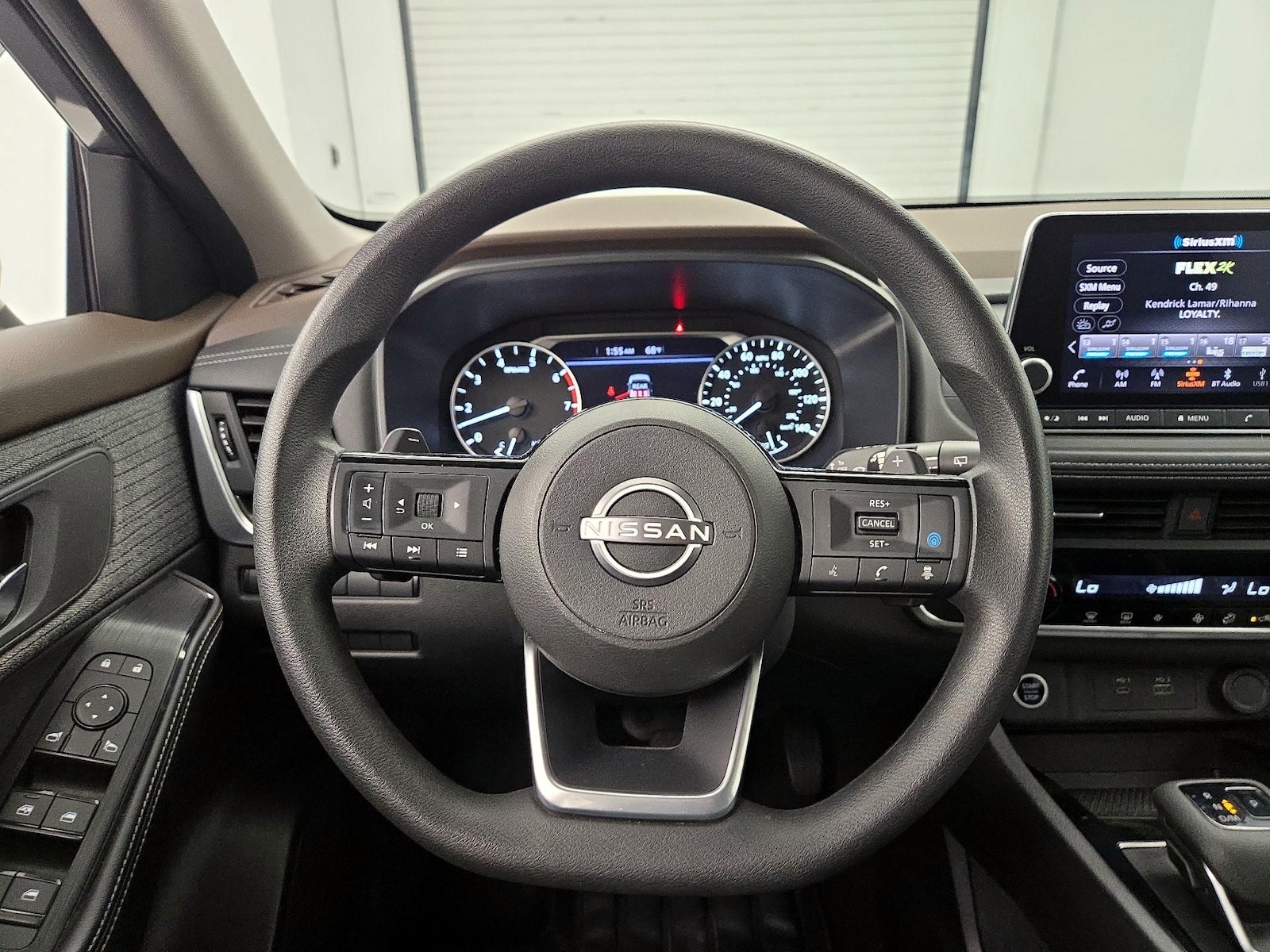 2023 Nissan Rogue SV - Photo 9