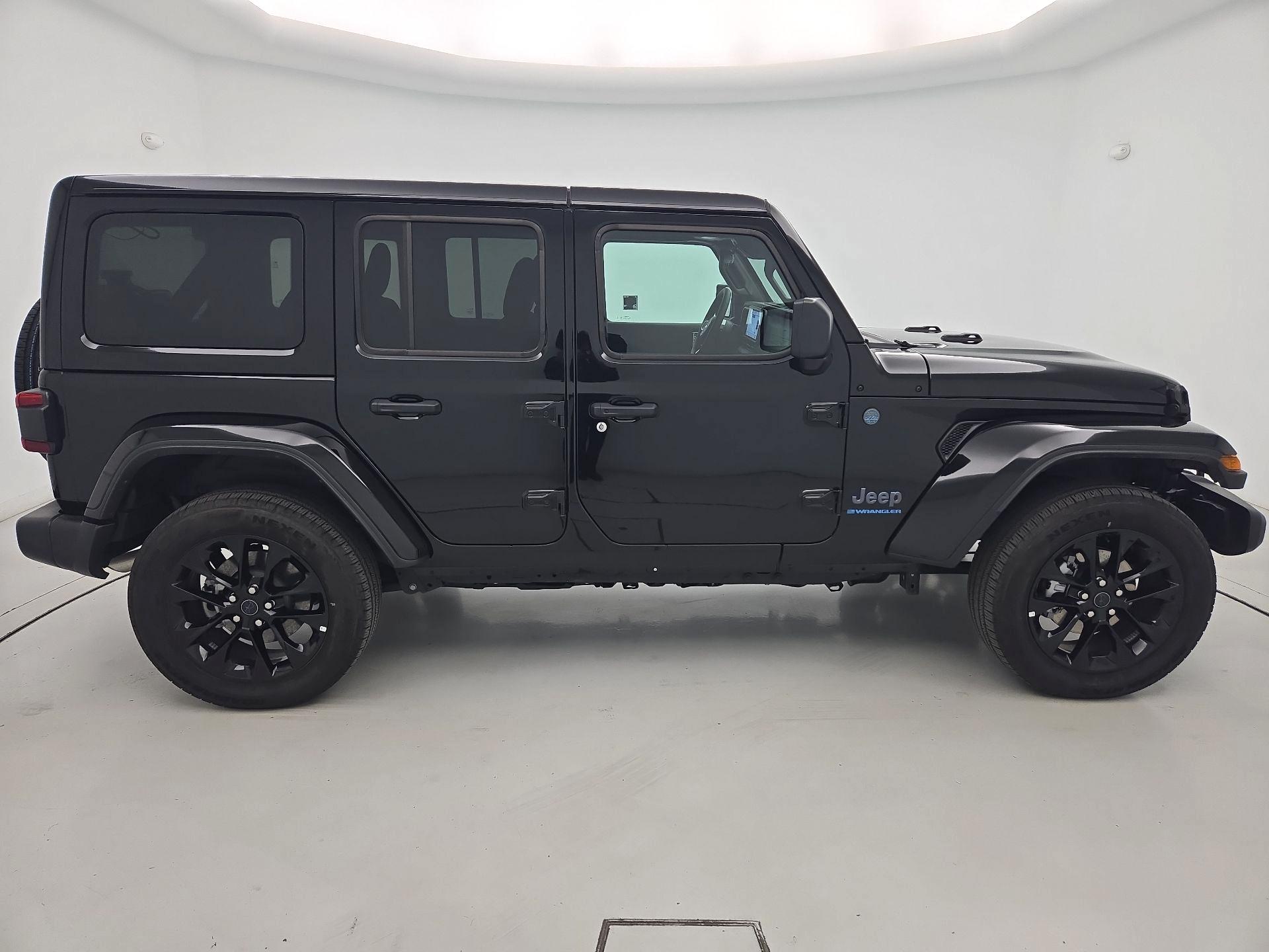 Thumbnail: 2025 Jeep Wrangler - 4