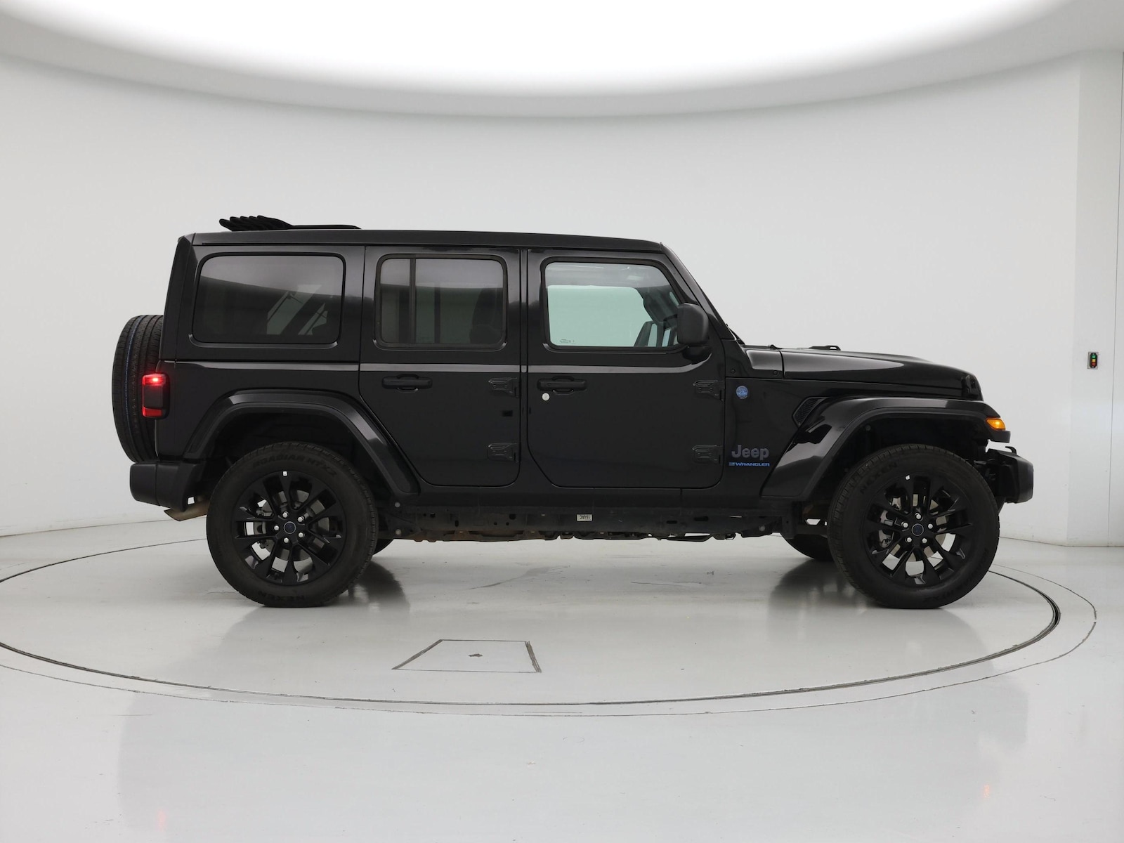 2025 Jeep Wrangler 4xe Sahara 4XE - Photo 8