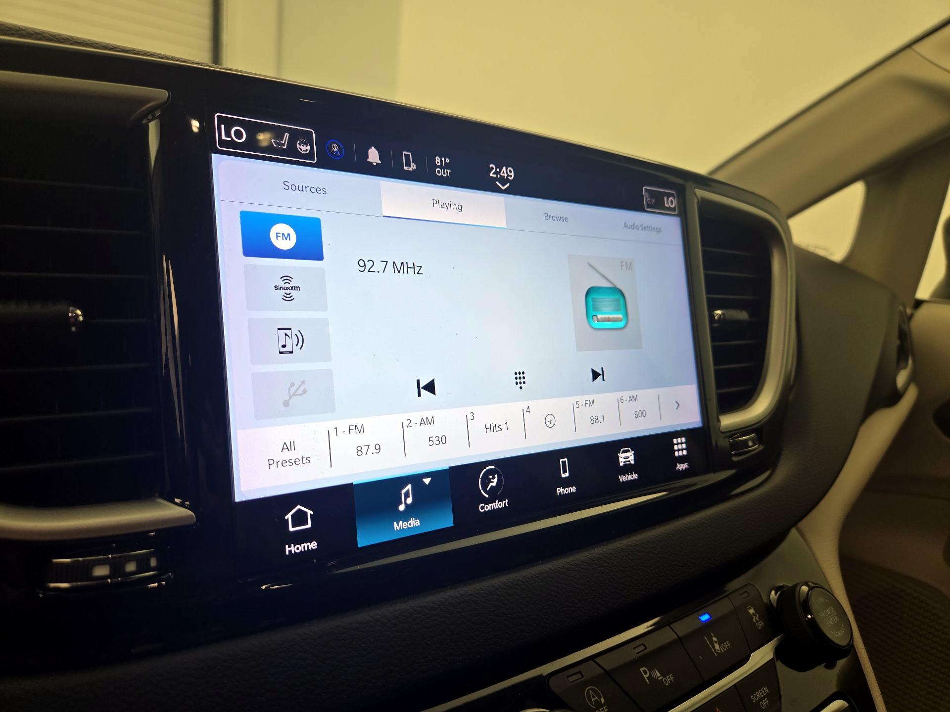 Thumbnail: 2023 Chrysler Pacifica - 15