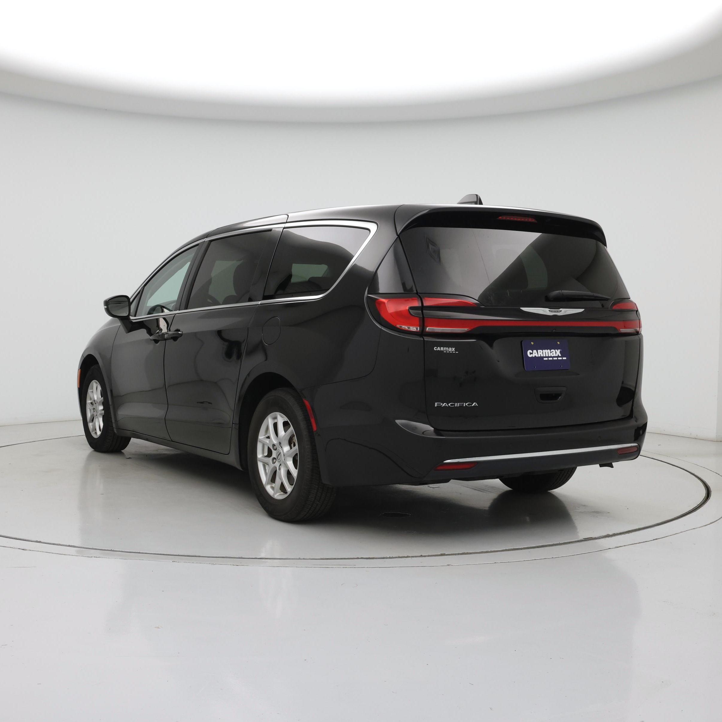 Thumbnail: 2023 Chrysler Pacifica - 2