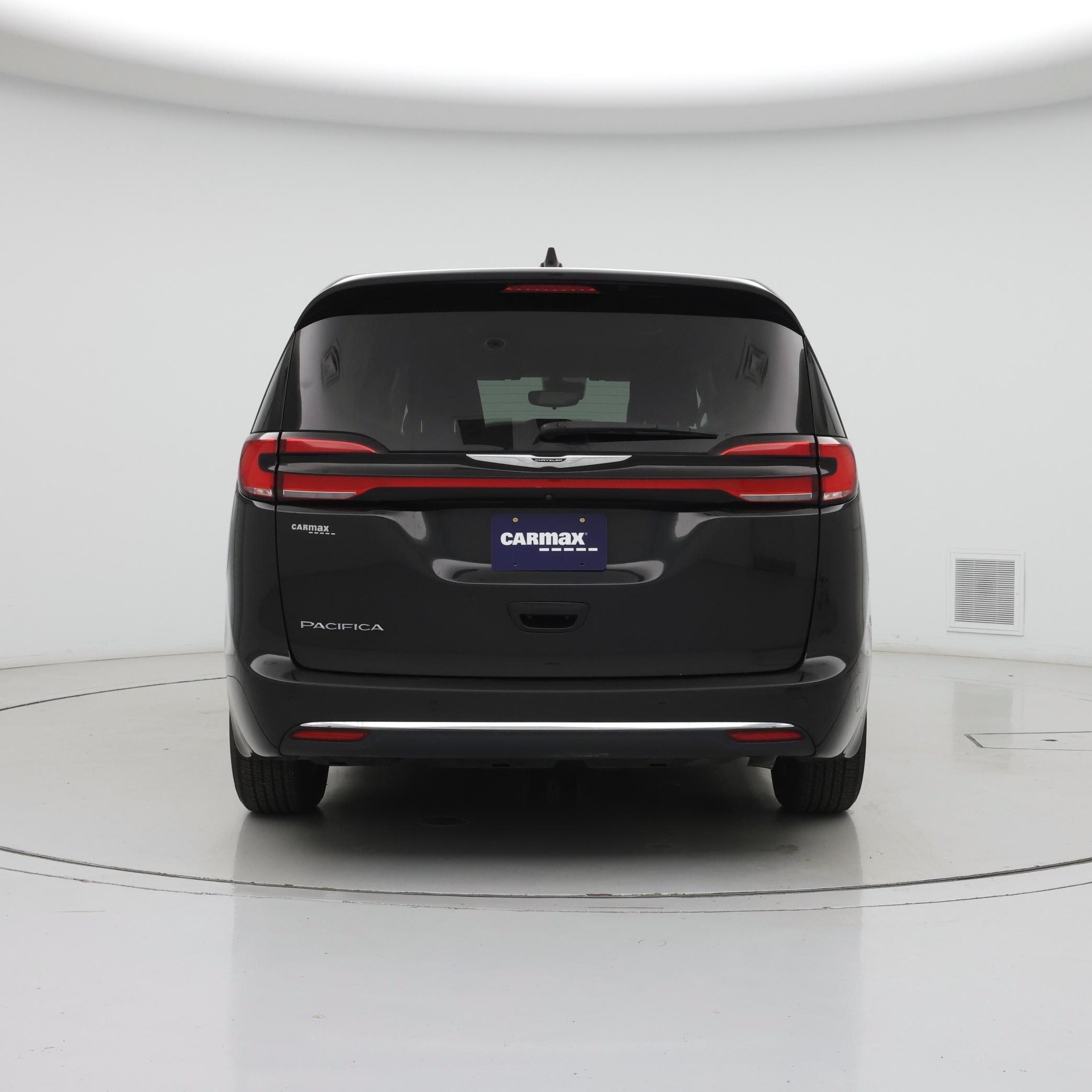 Thumbnail: 2023 Chrysler Pacifica - 6