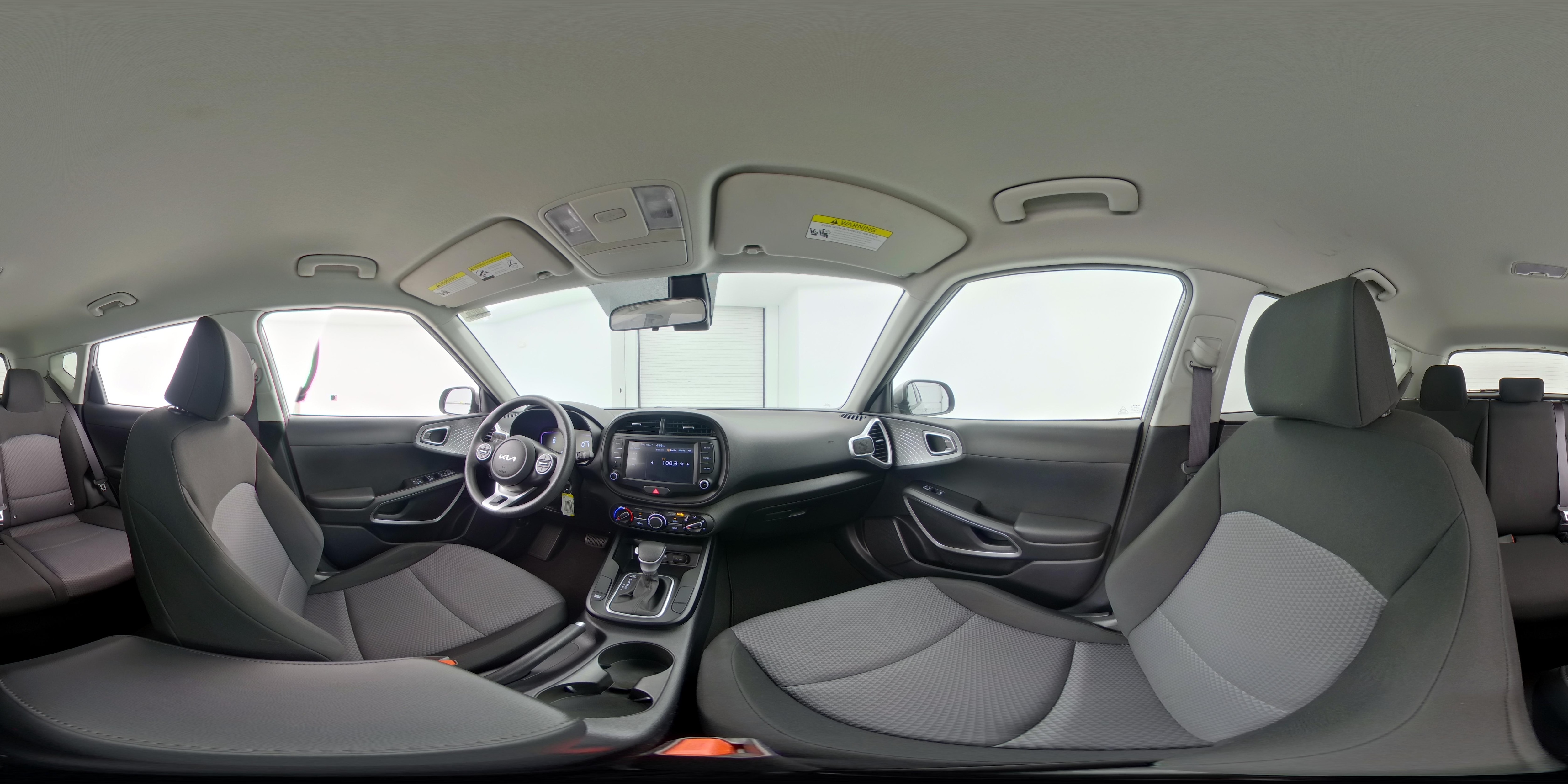 2023 Kia Soul LX - Photo 24