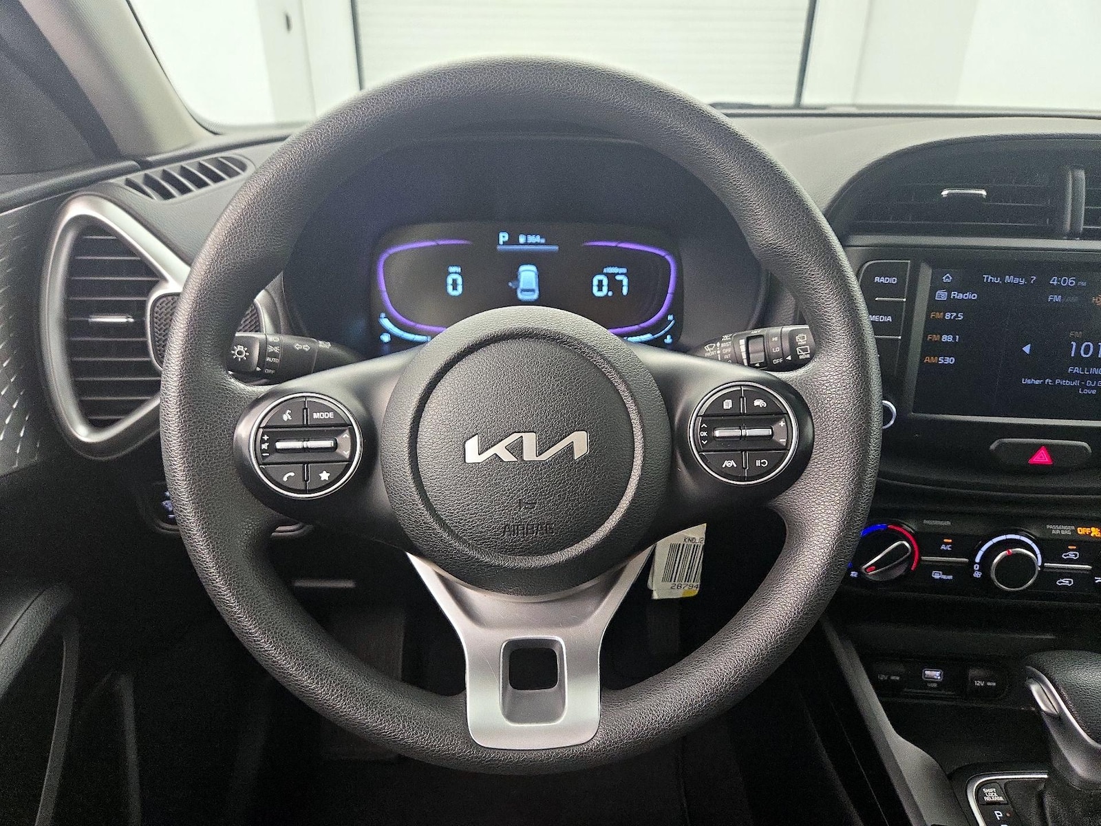 2023 Kia Soul LX - Photo 11