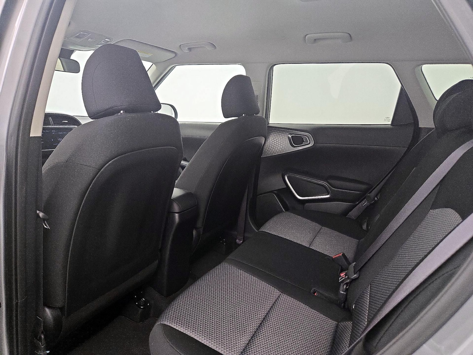 2023 Kia Soul LX - Photo 20