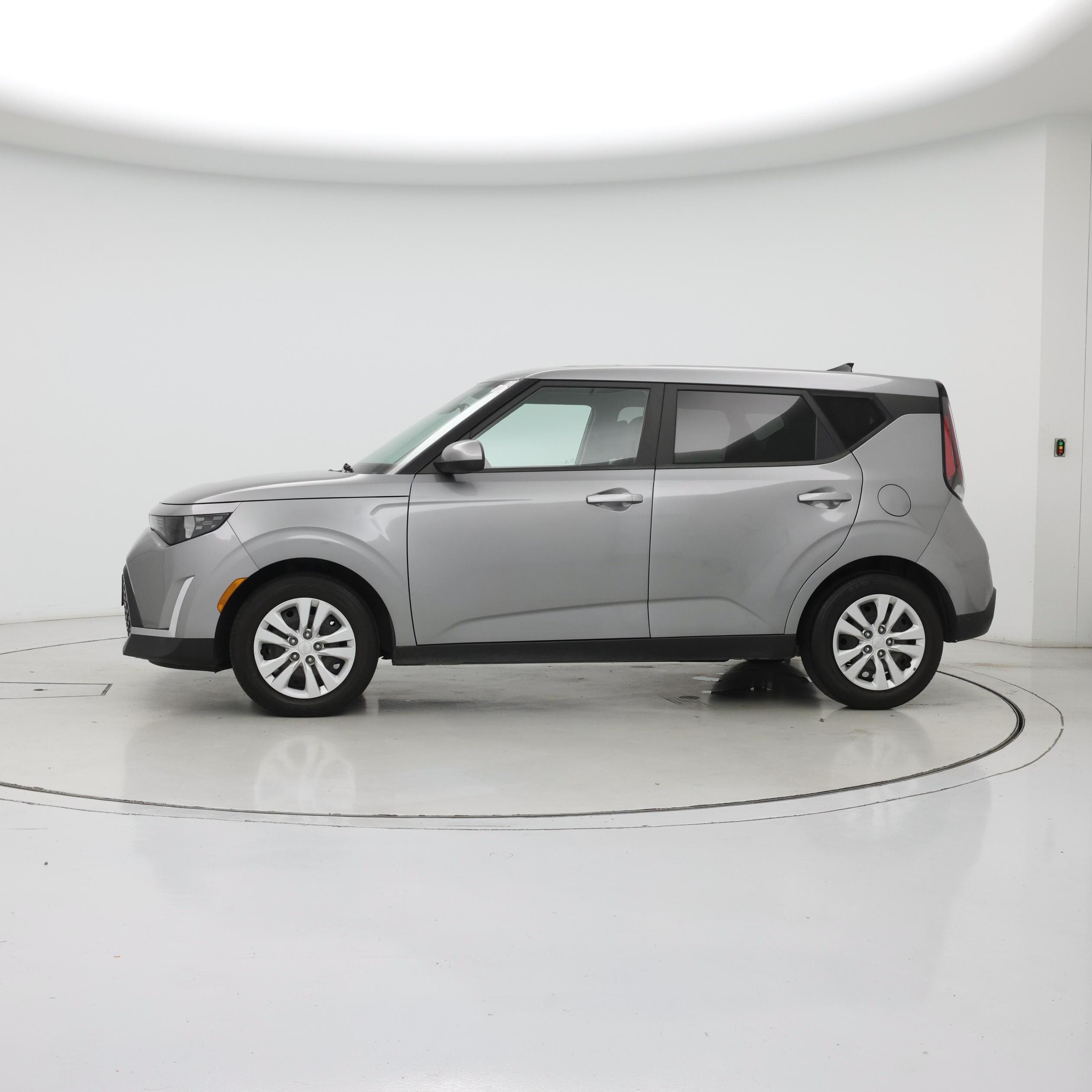 Thumbnail: 2023 Kia Soul - 3