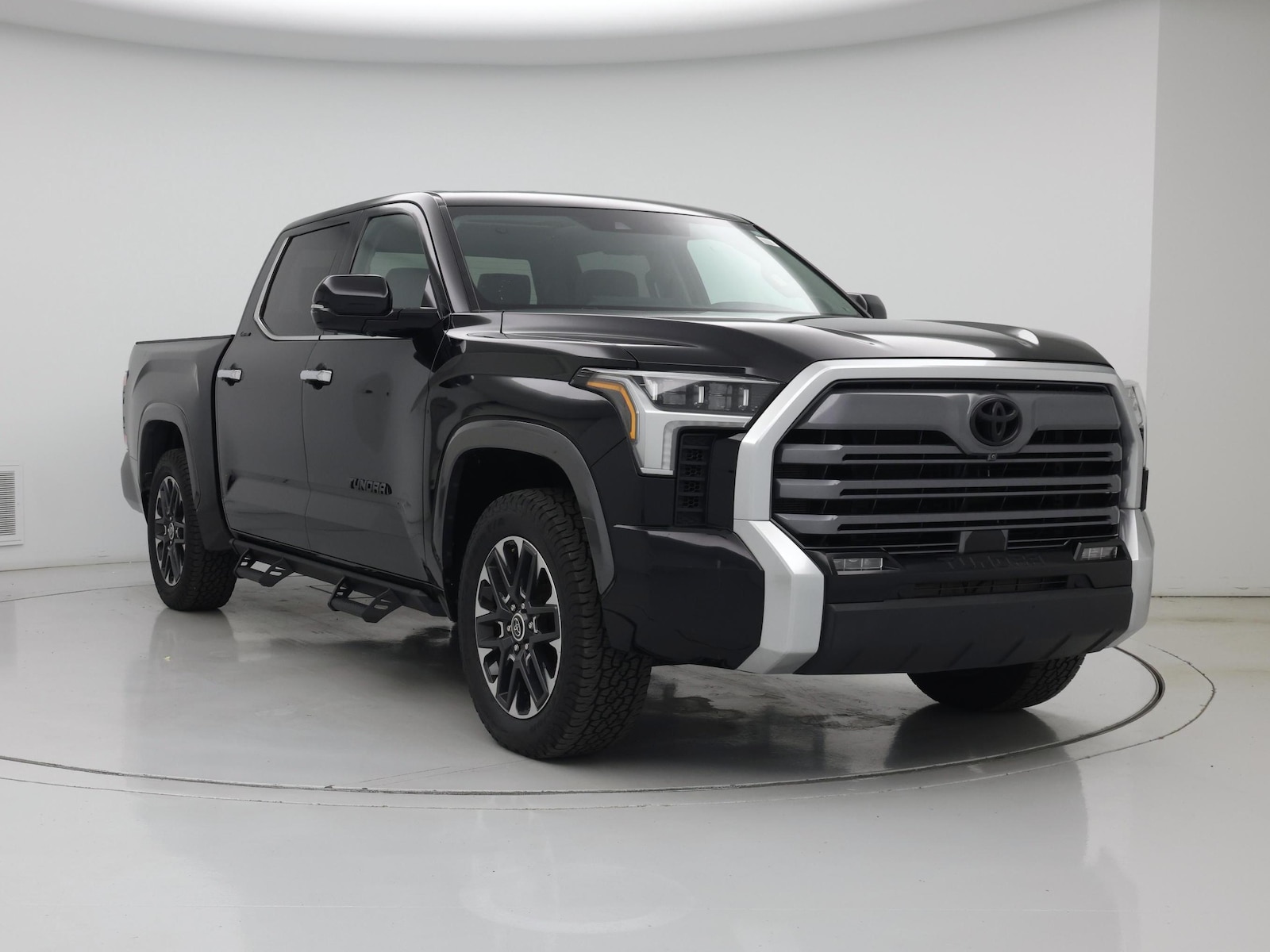 2023 Toyota Tundra Limited - Photo 2