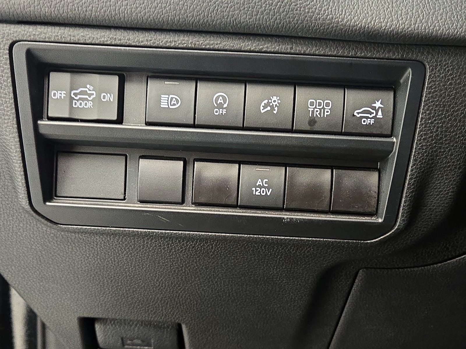 2023 Toyota Tundra Limited - Photo 14