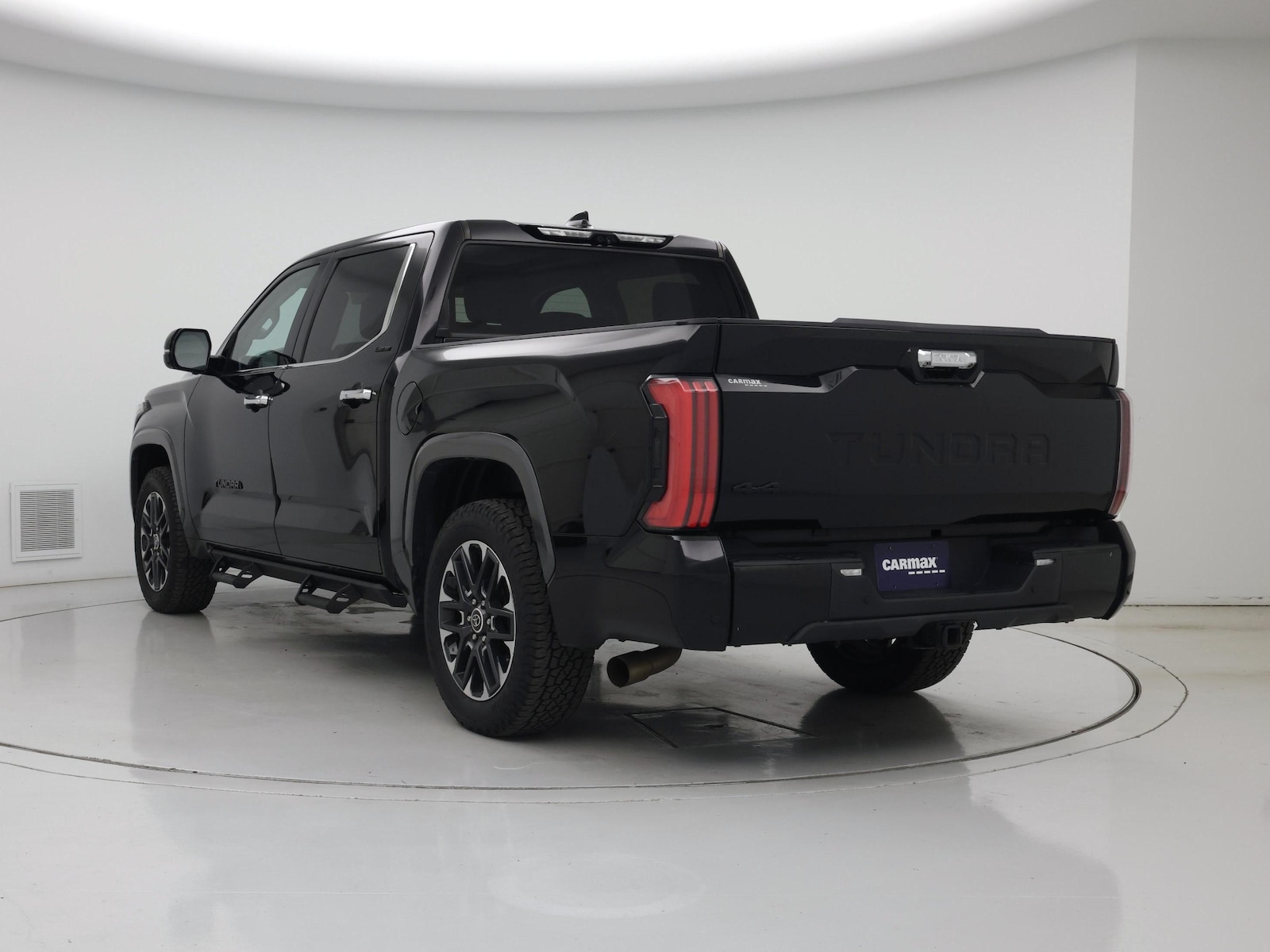 2023 Toyota Tundra Limited - Photo 3