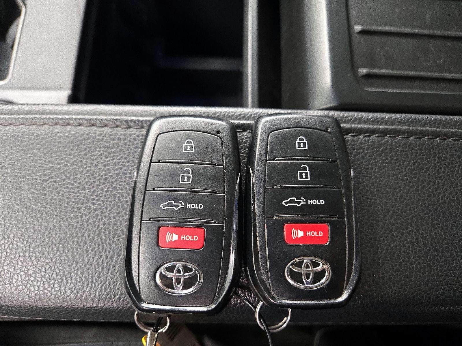 2023 Toyota Tundra Limited - Photo 24