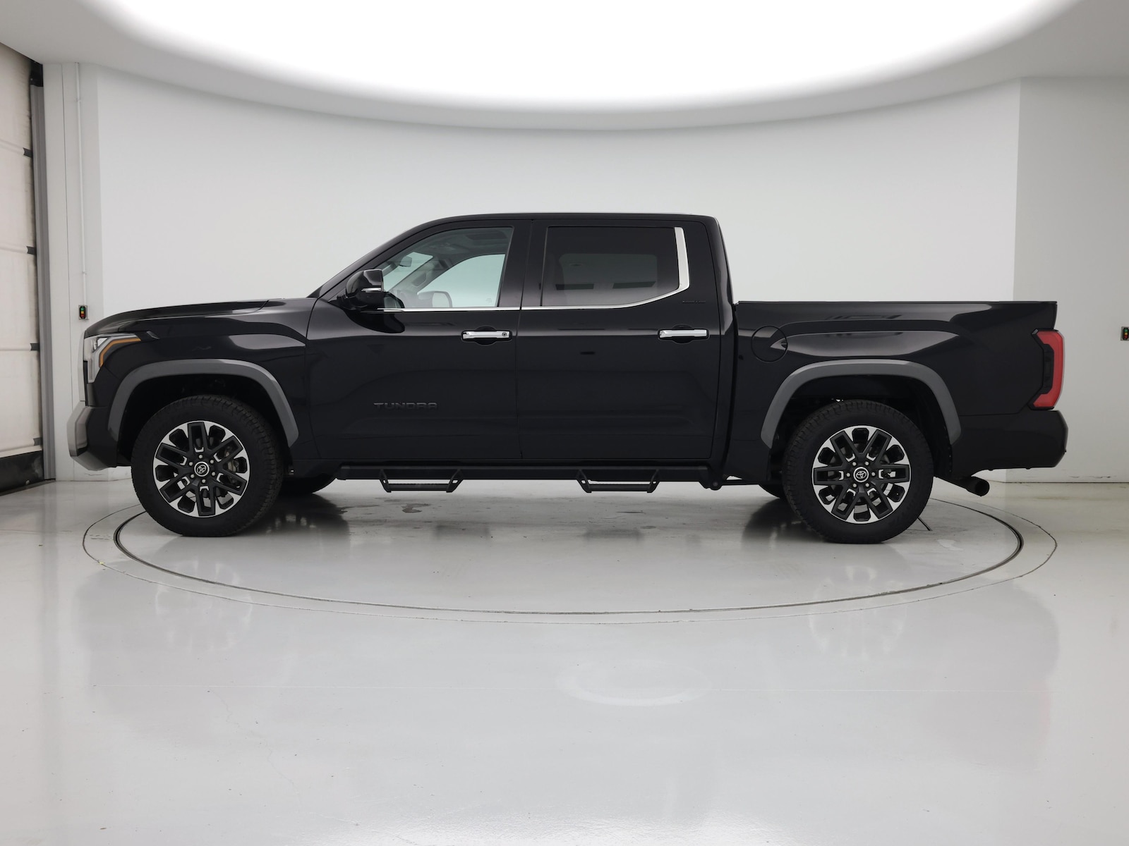 2023 Toyota Tundra Limited - Photo 4