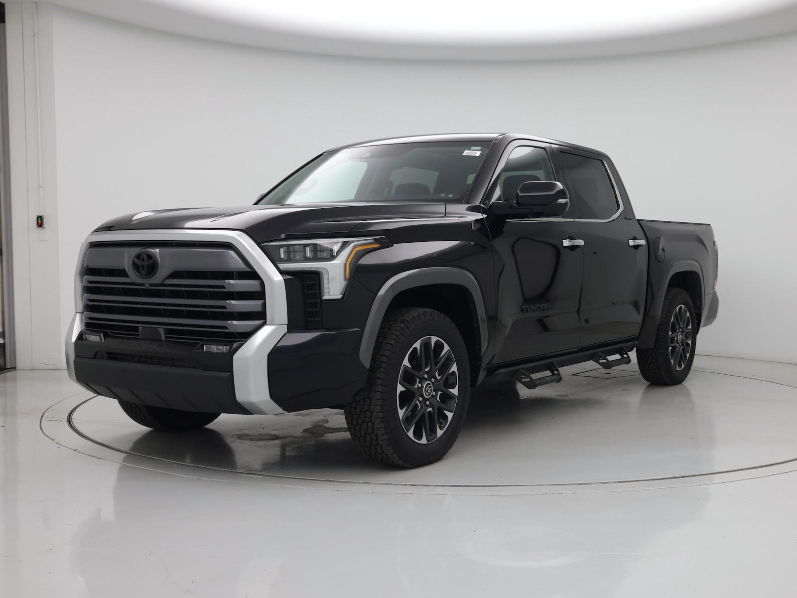 2023 Toyota Tundra Limited - Photo 5
