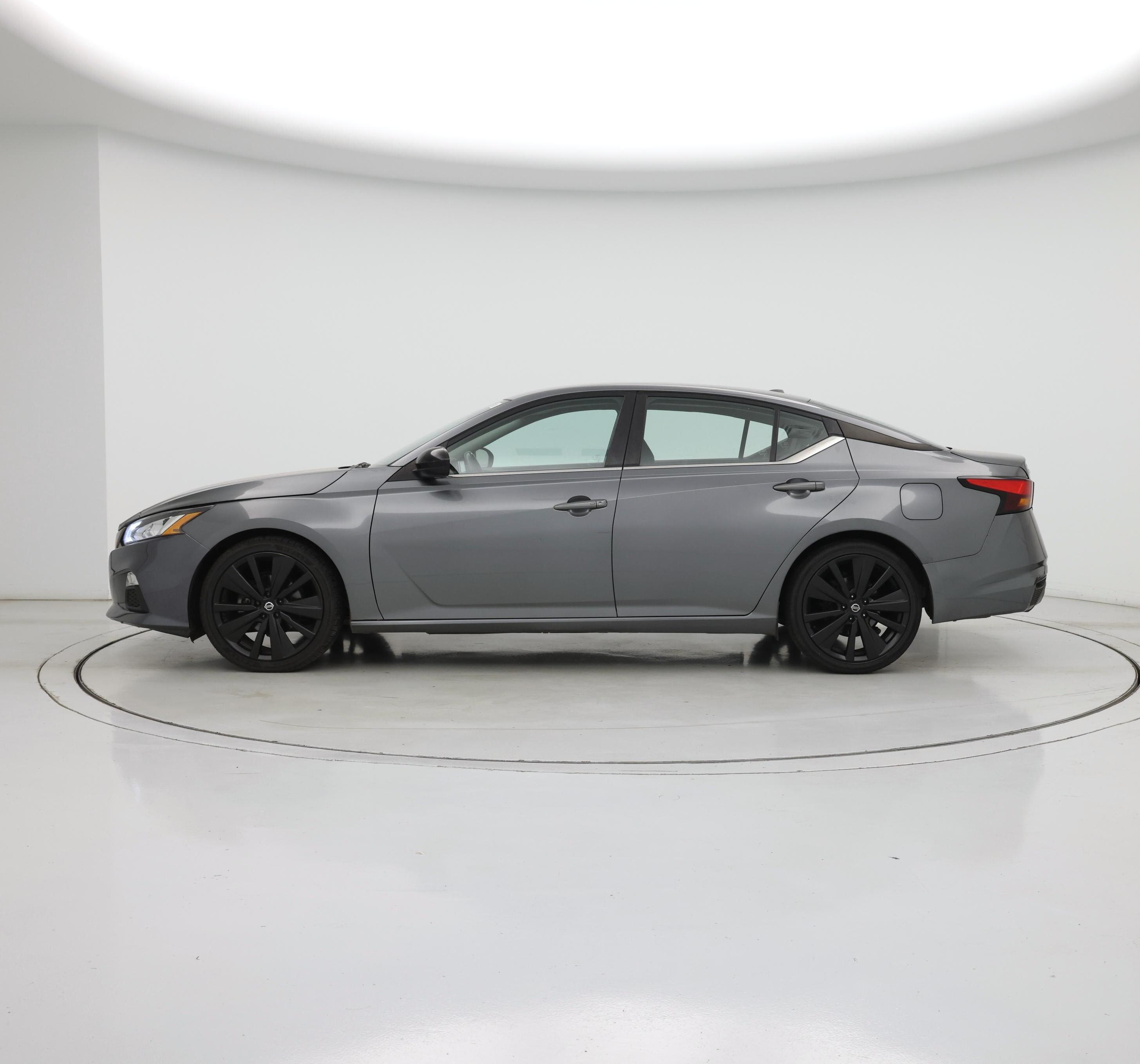 Thumbnail: 2021 Nissan Altima - 3